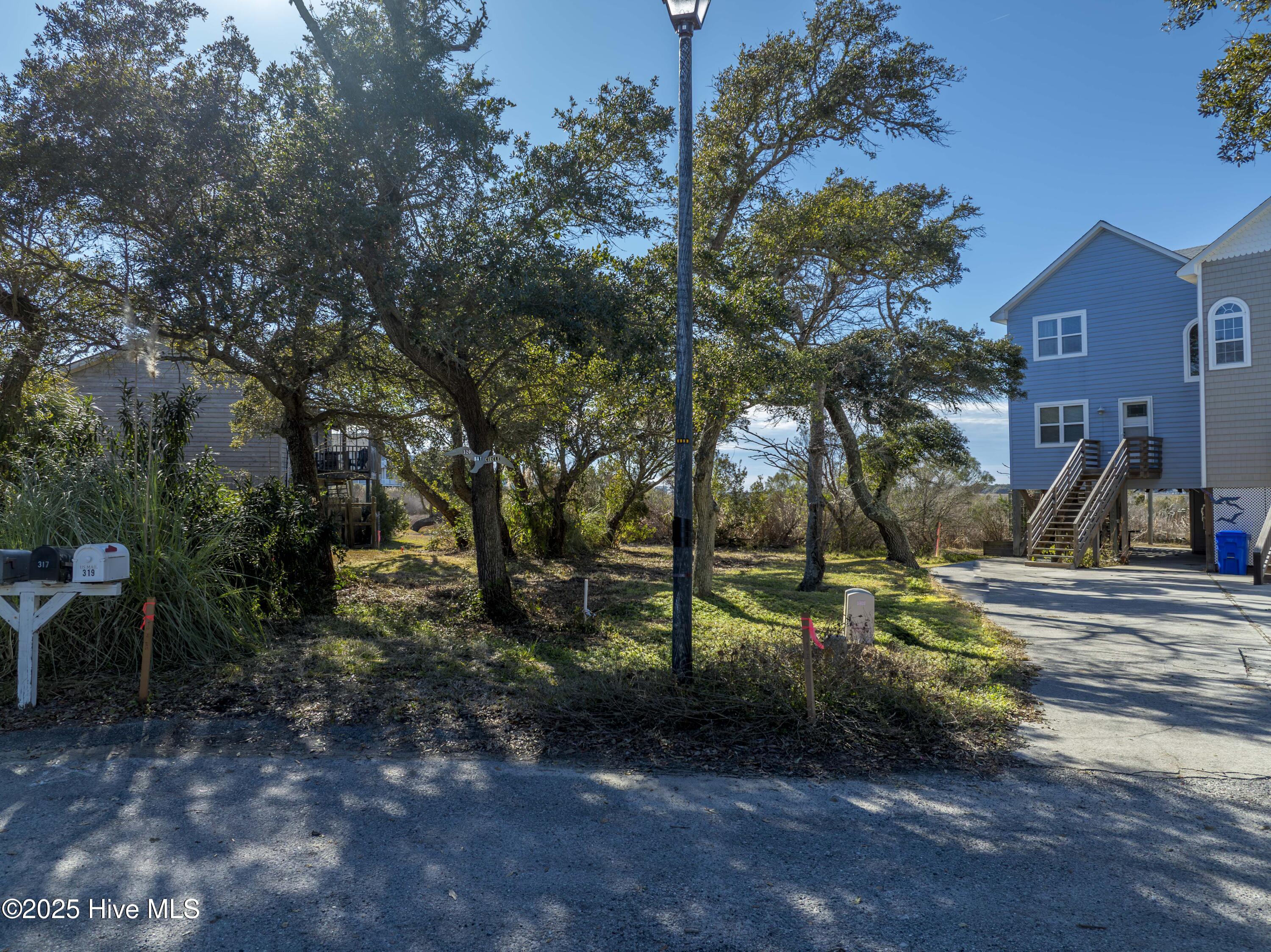 320 Bay Circle