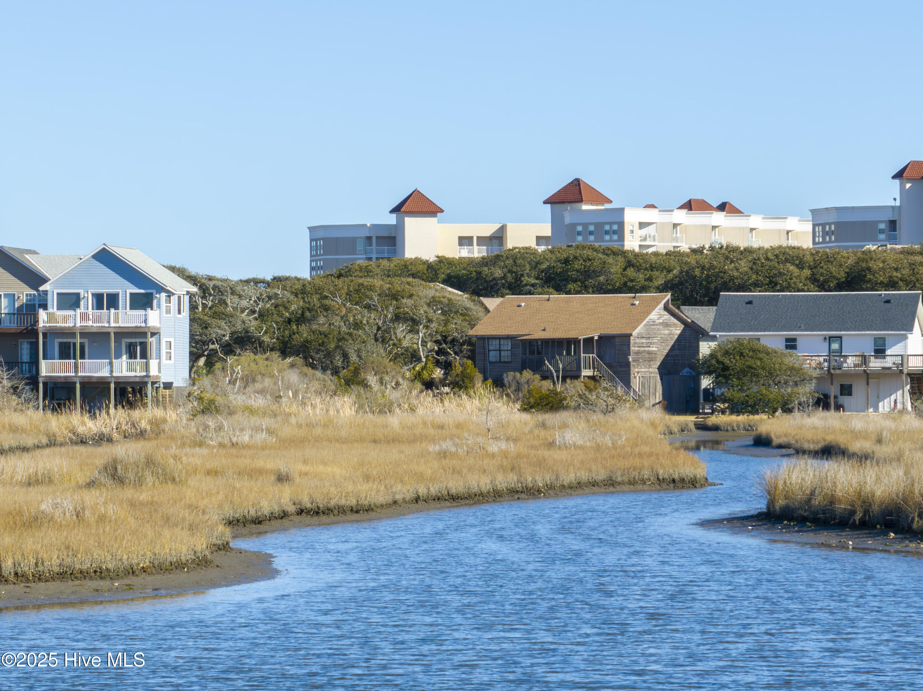 320 Bay Circle