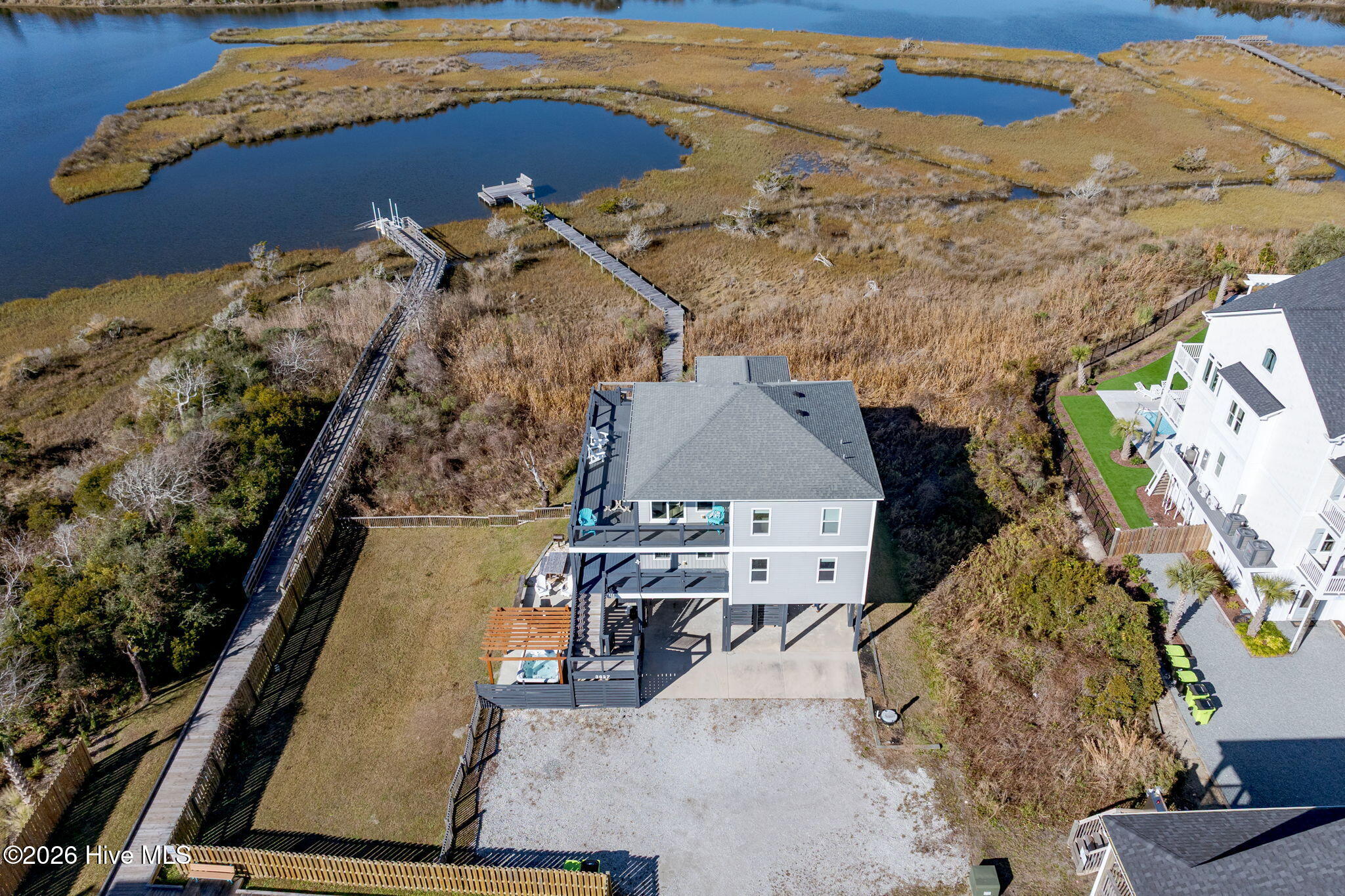 3627 Island Drive