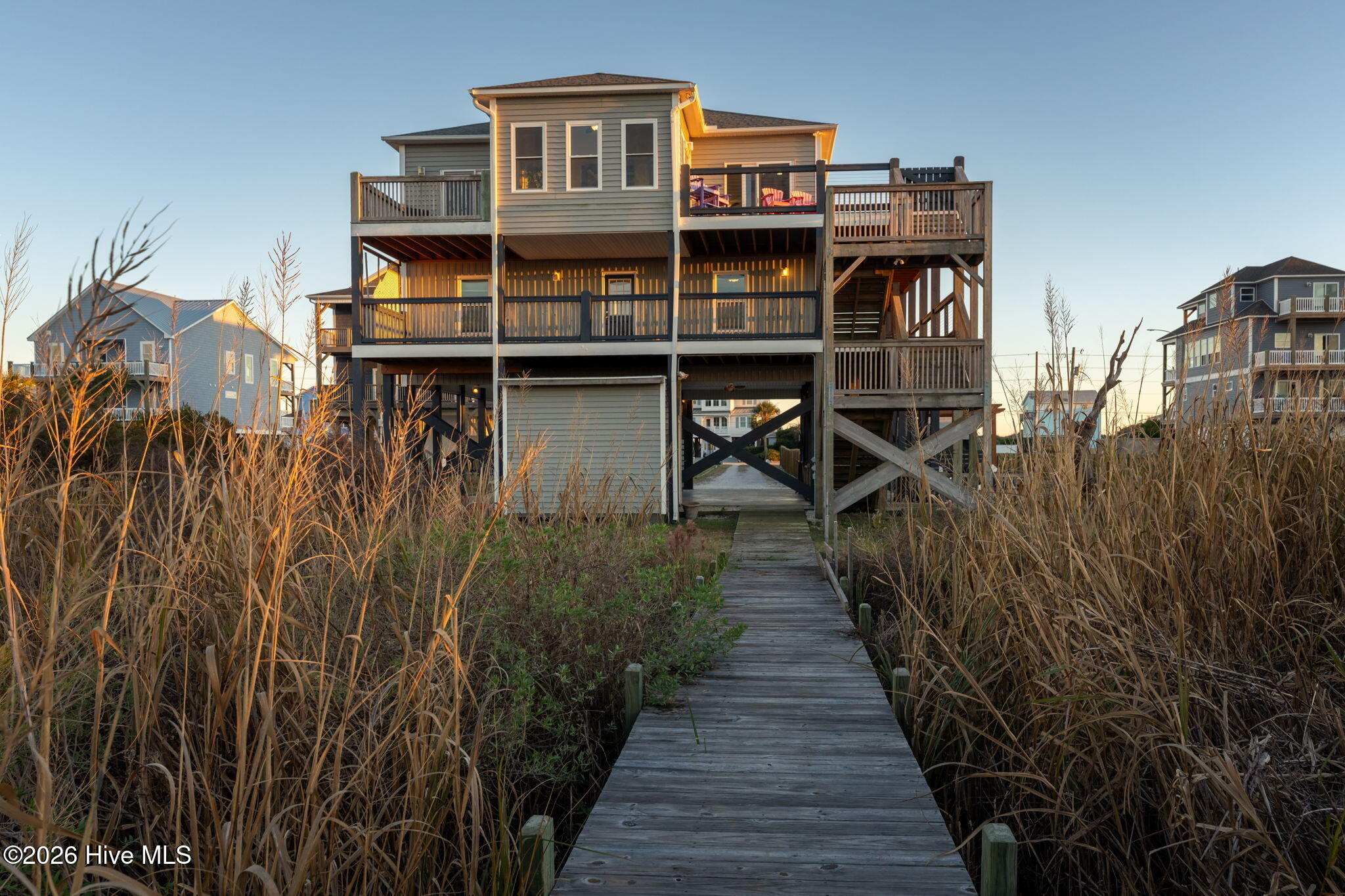 3627 Island Drive