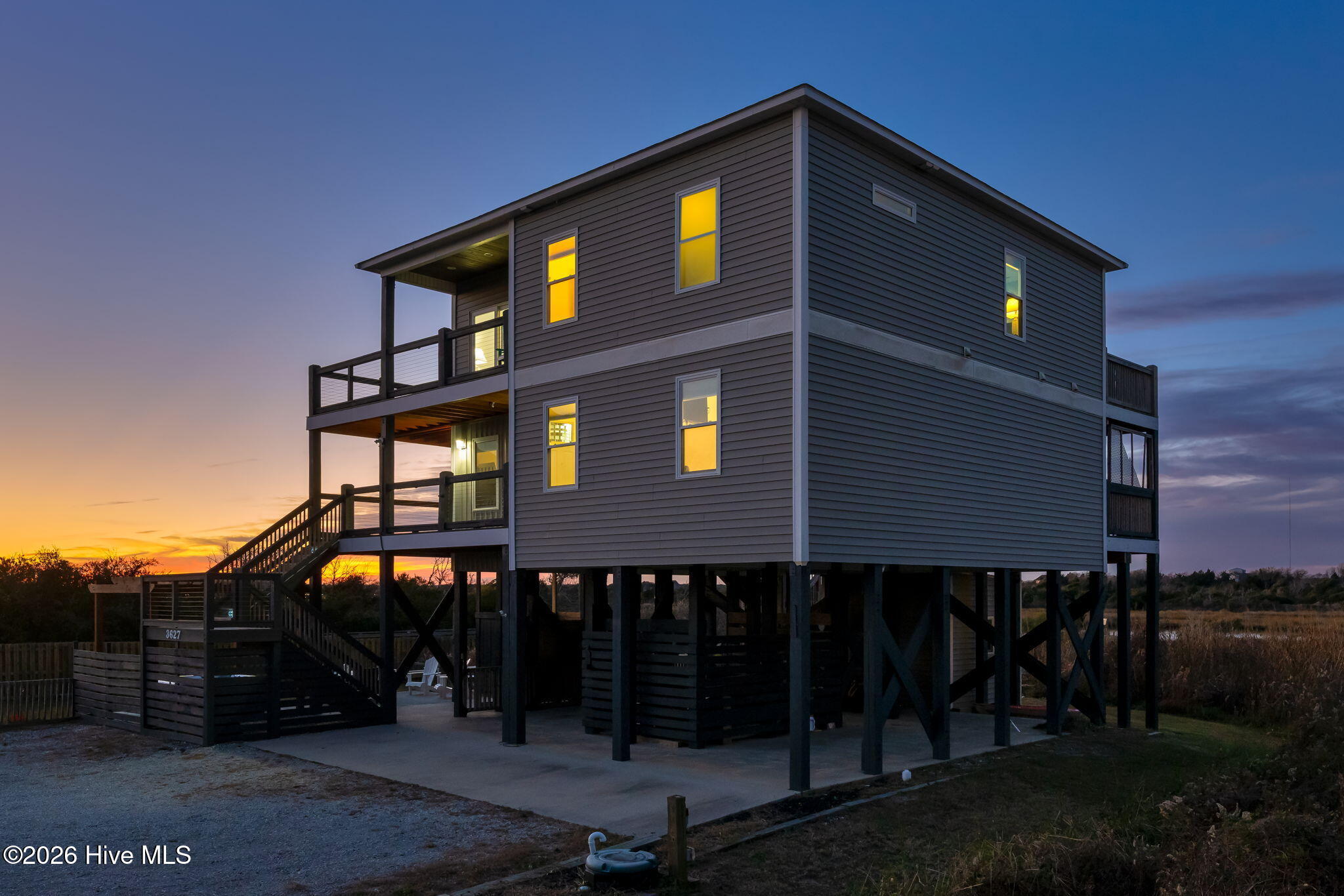 3627 Island Drive