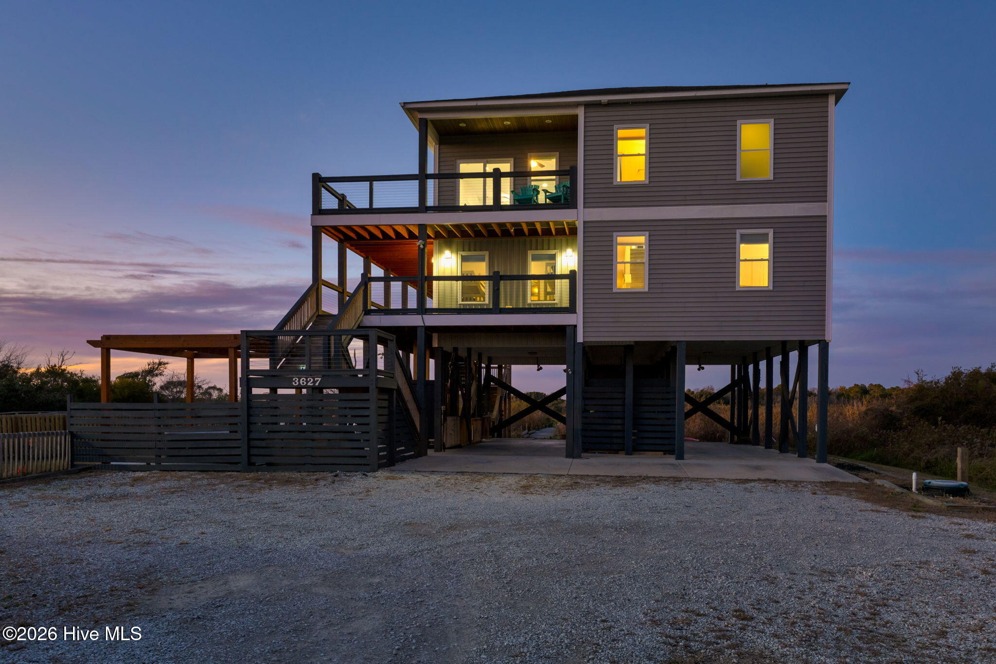 3627 Island Drive