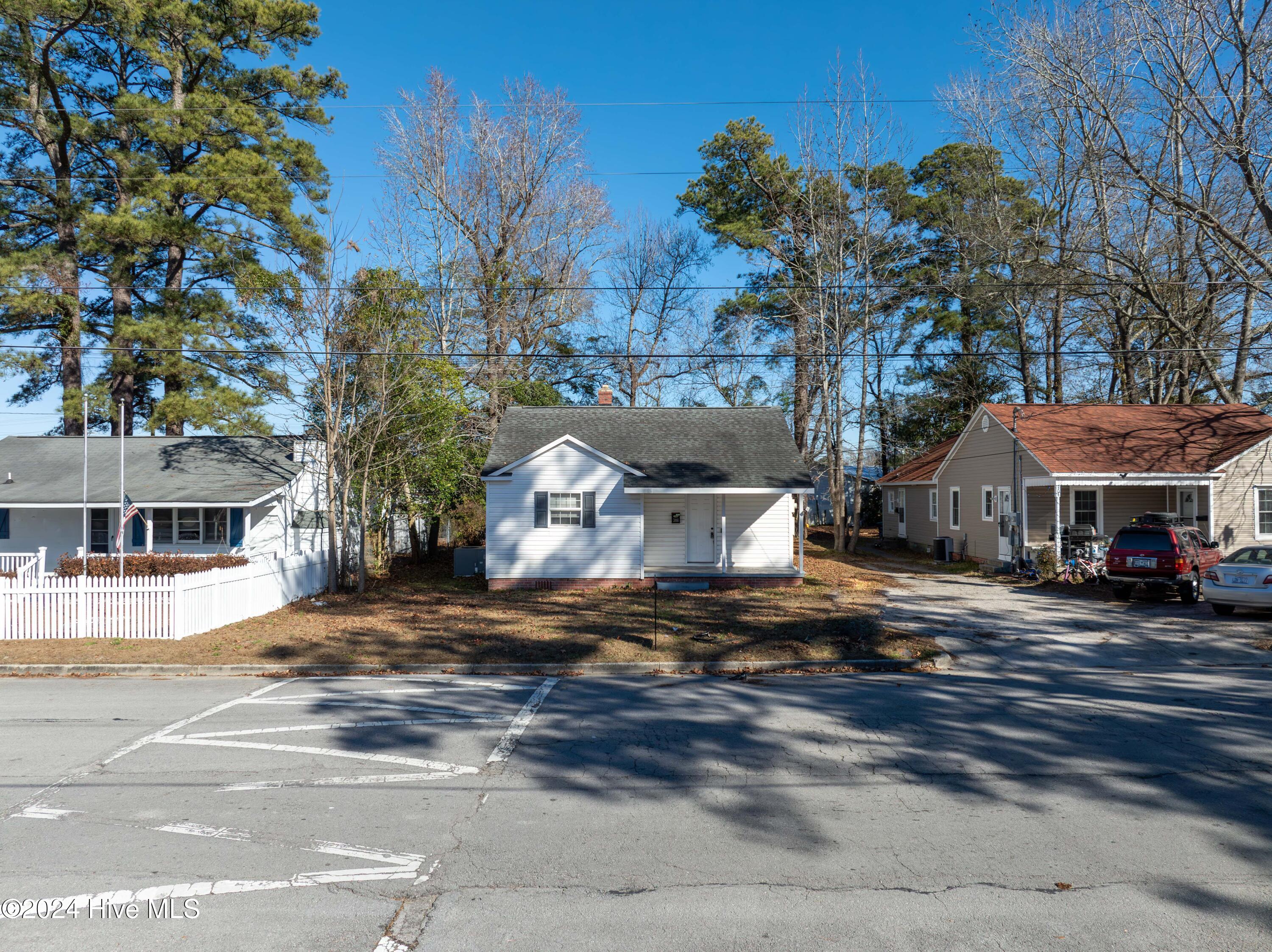 306 Richlands Avenue