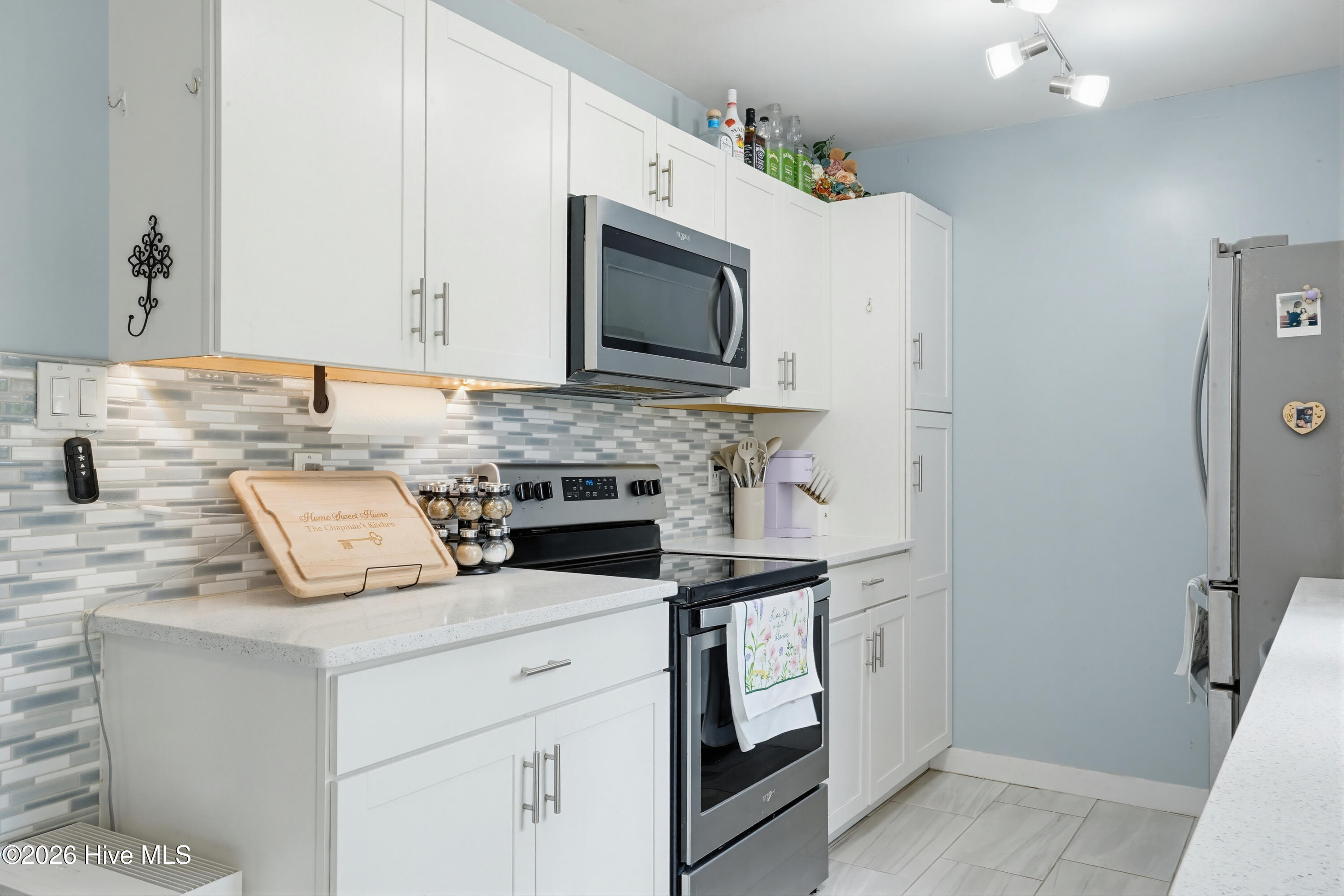 1698 Old Folkstone Road