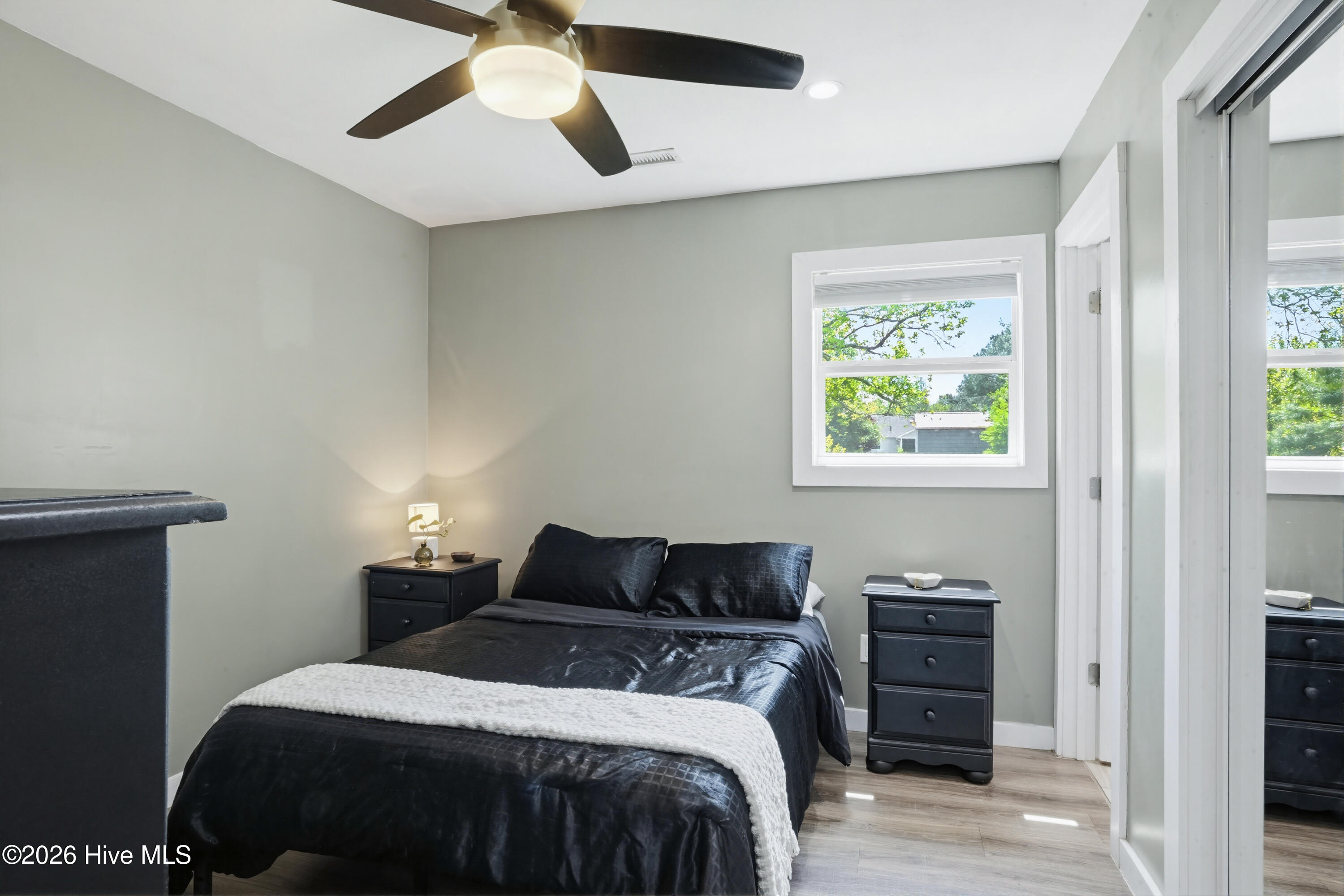 1698 Old Folkstone Road