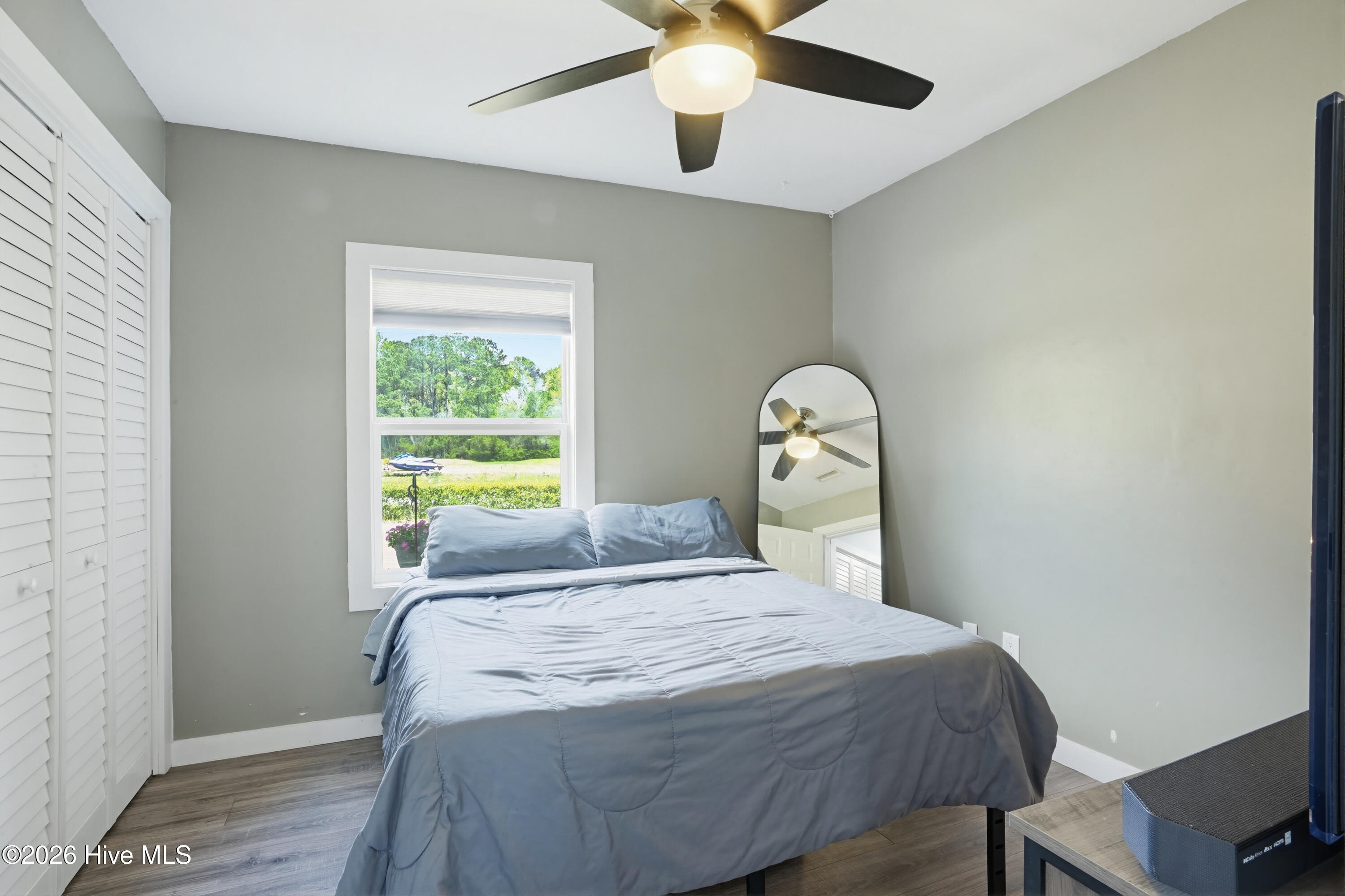 1698 Old Folkstone Road