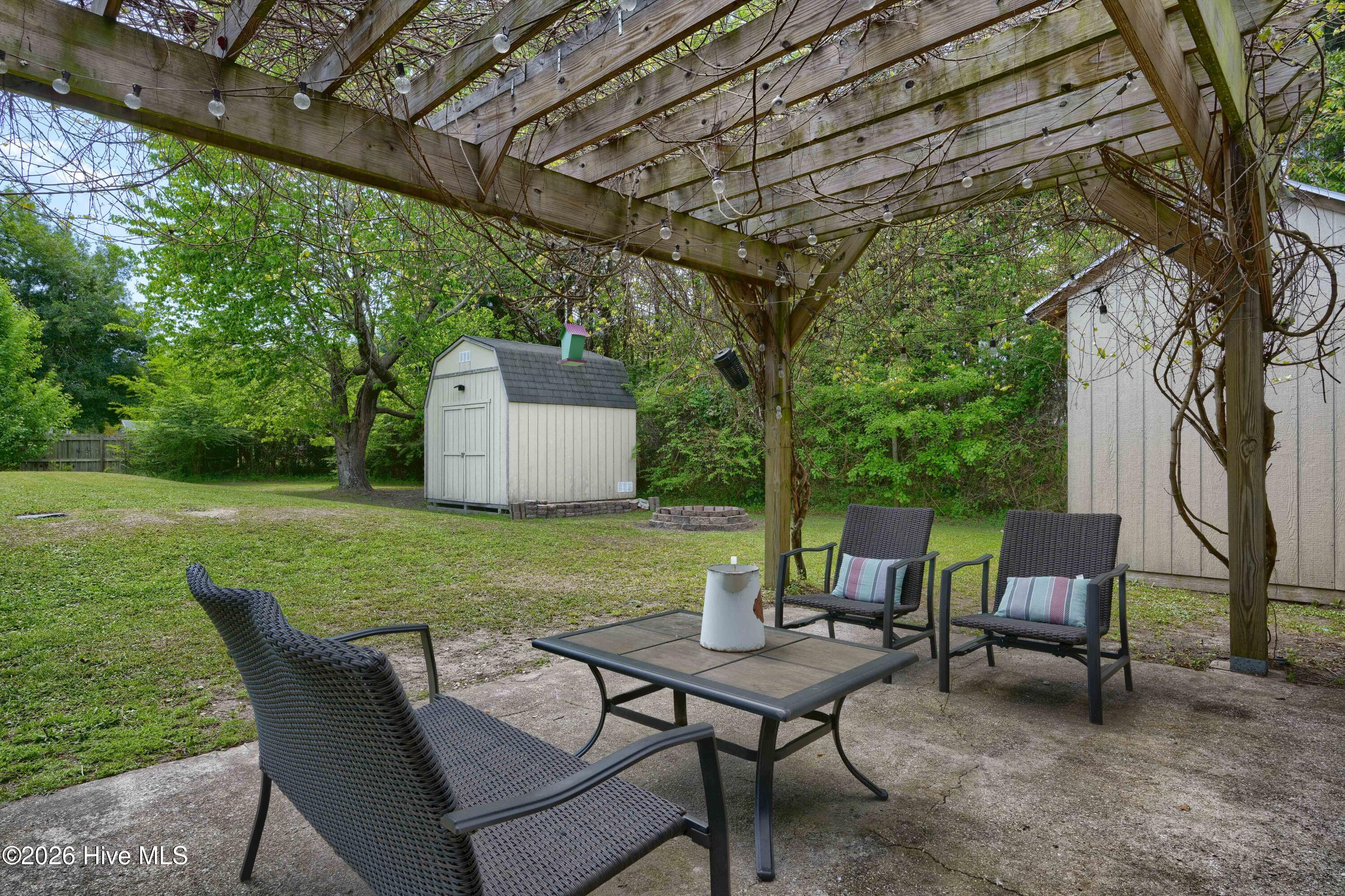 1698 Old Folkstone Road