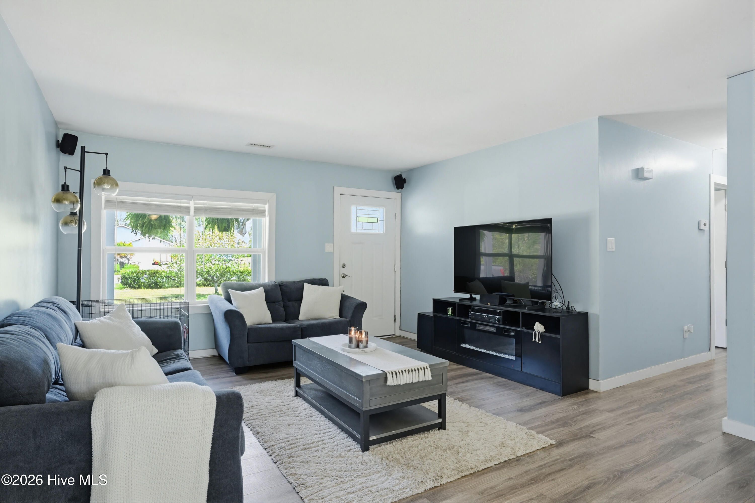 1698 Old Folkstone Road