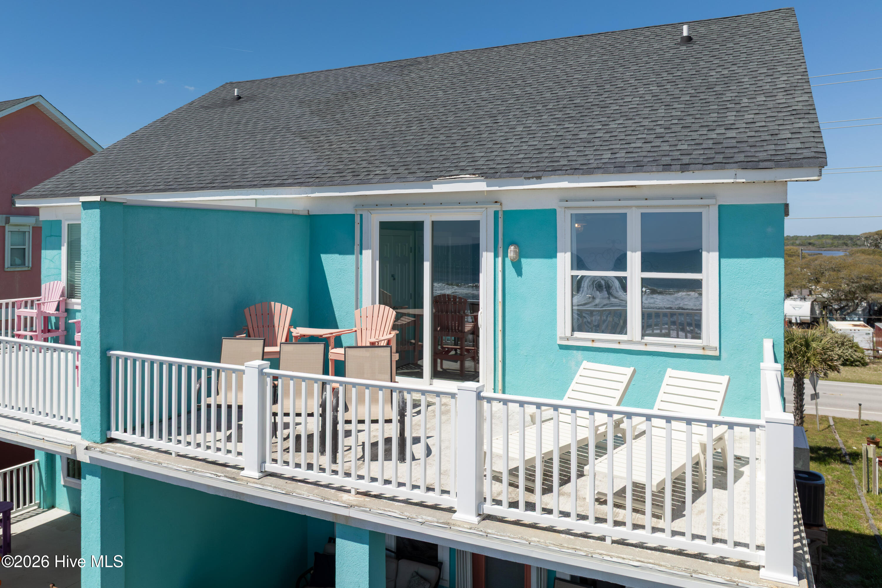 3976 Island Drive