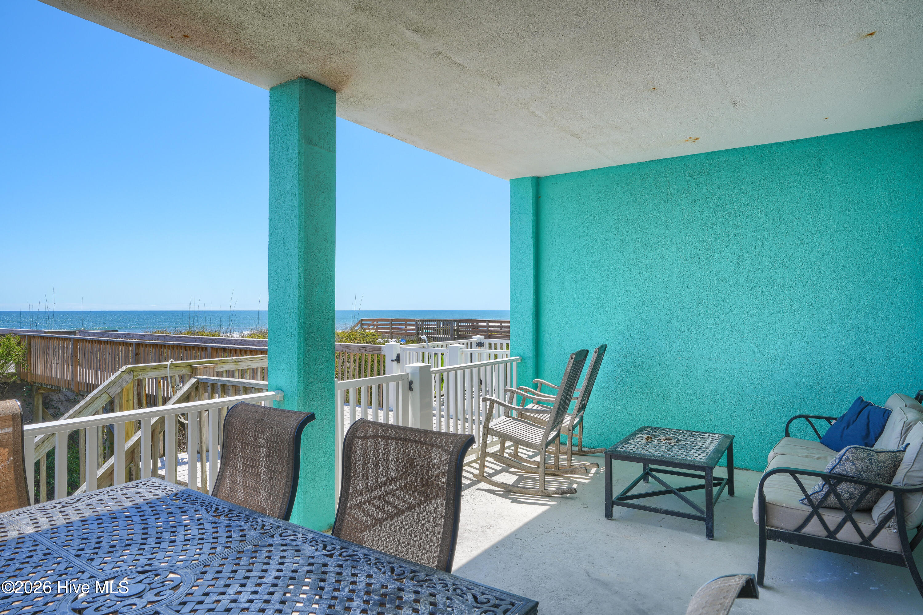 3976 Island Drive