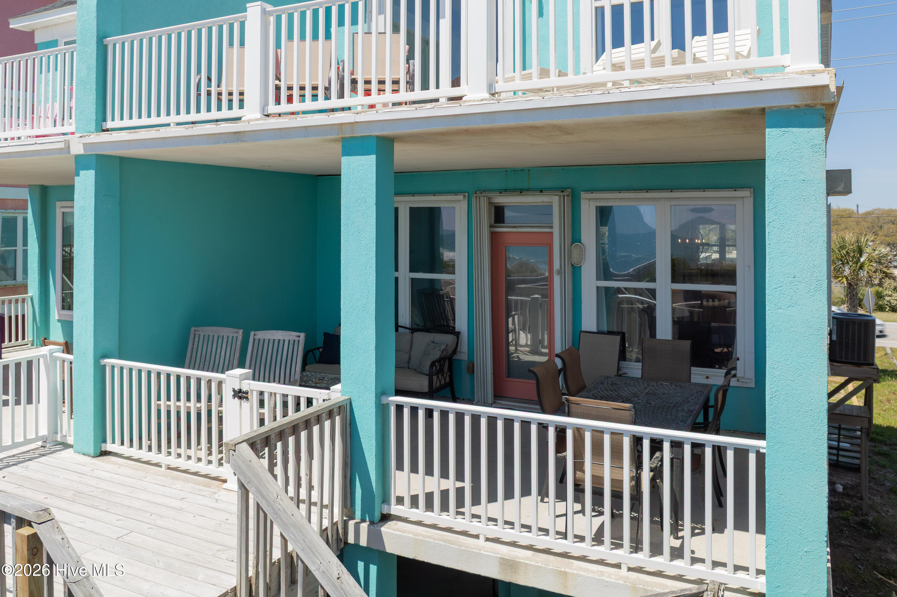 3976 Island Drive