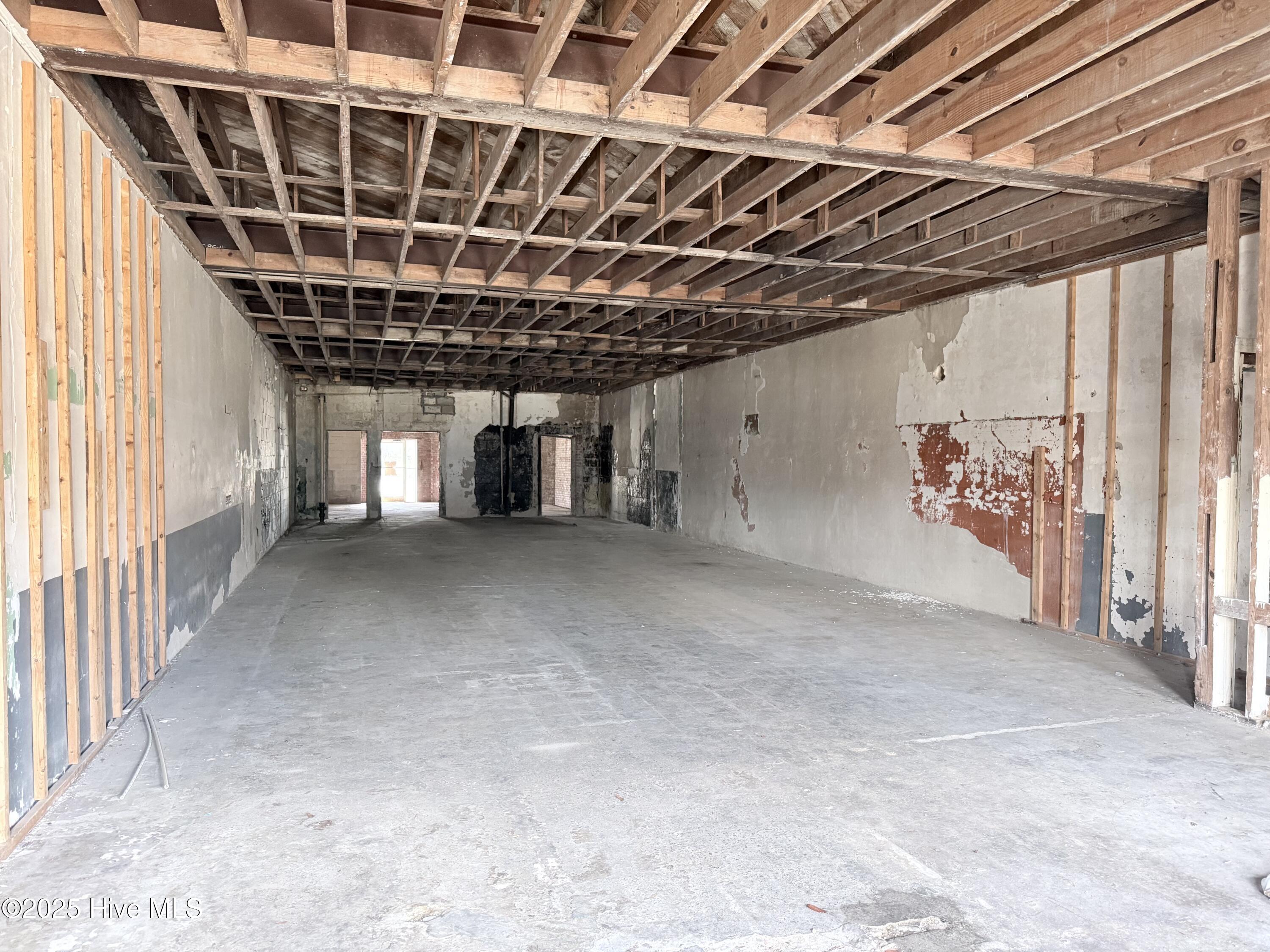 512 Court Street