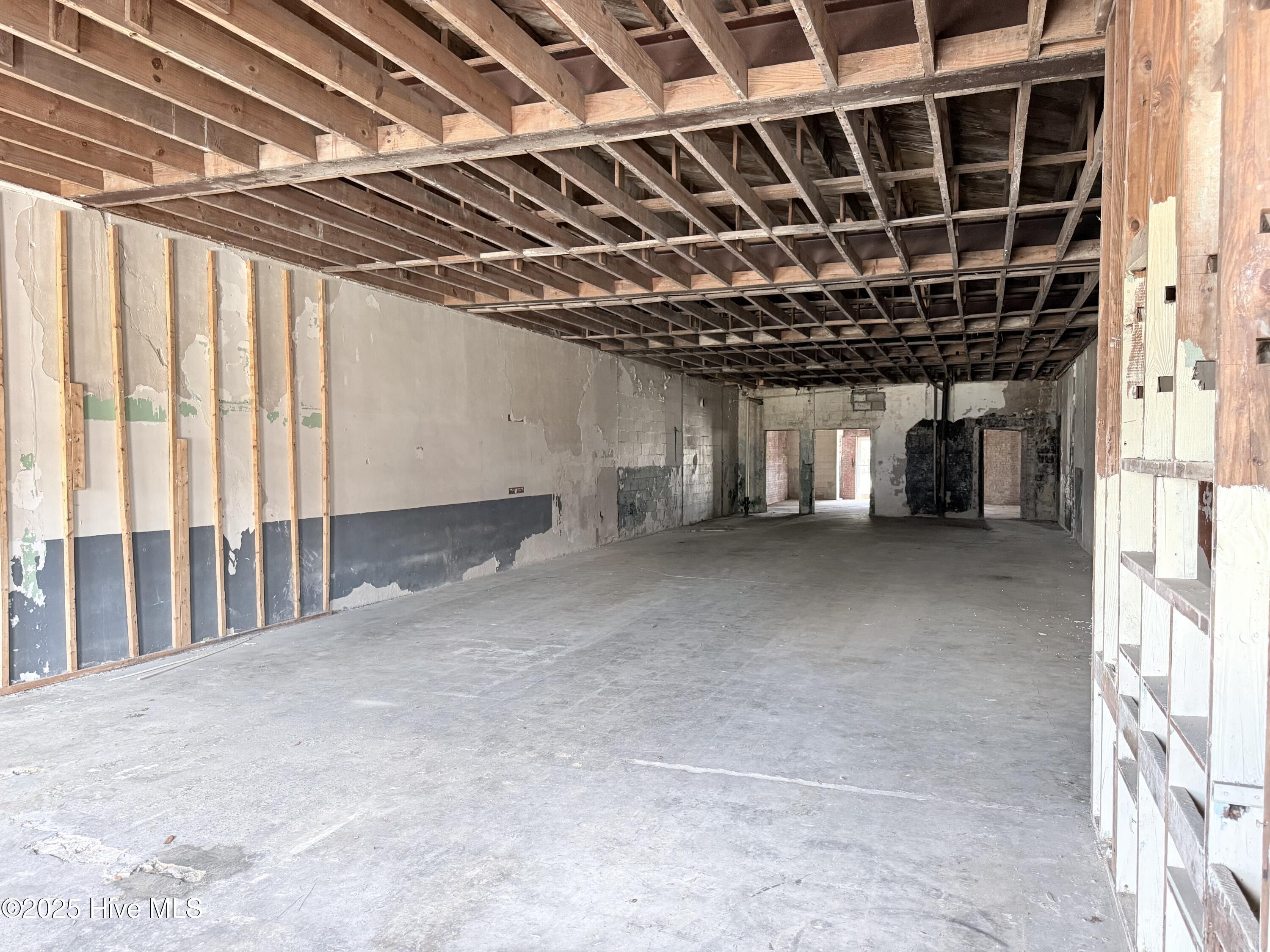 512 Court Street