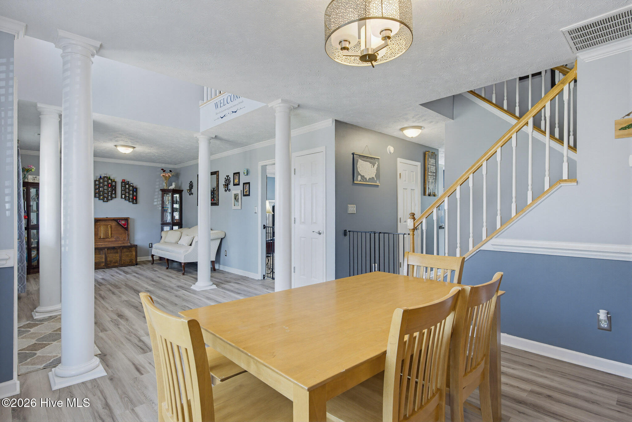 303 E Regent Court