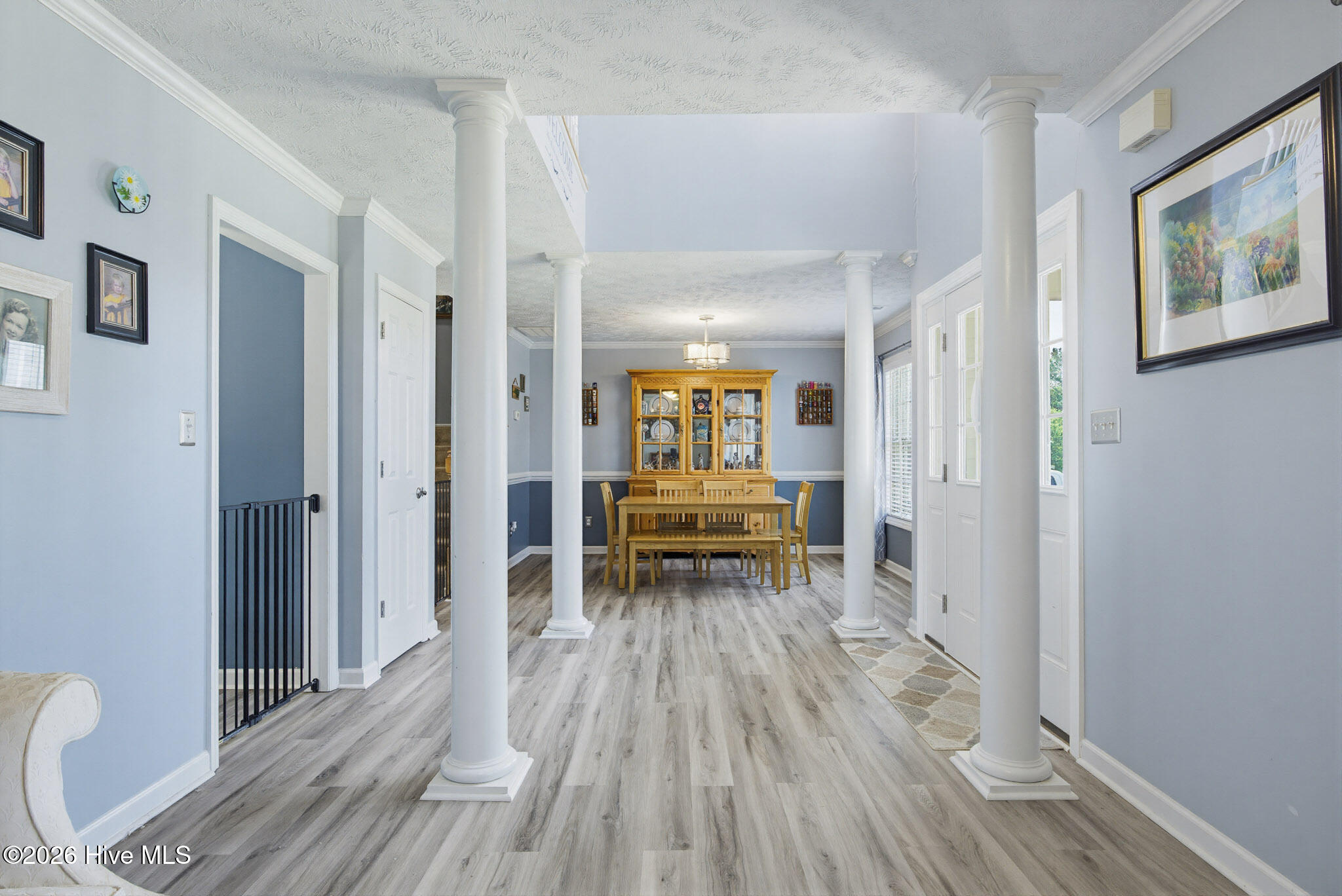 303 E Regent Court