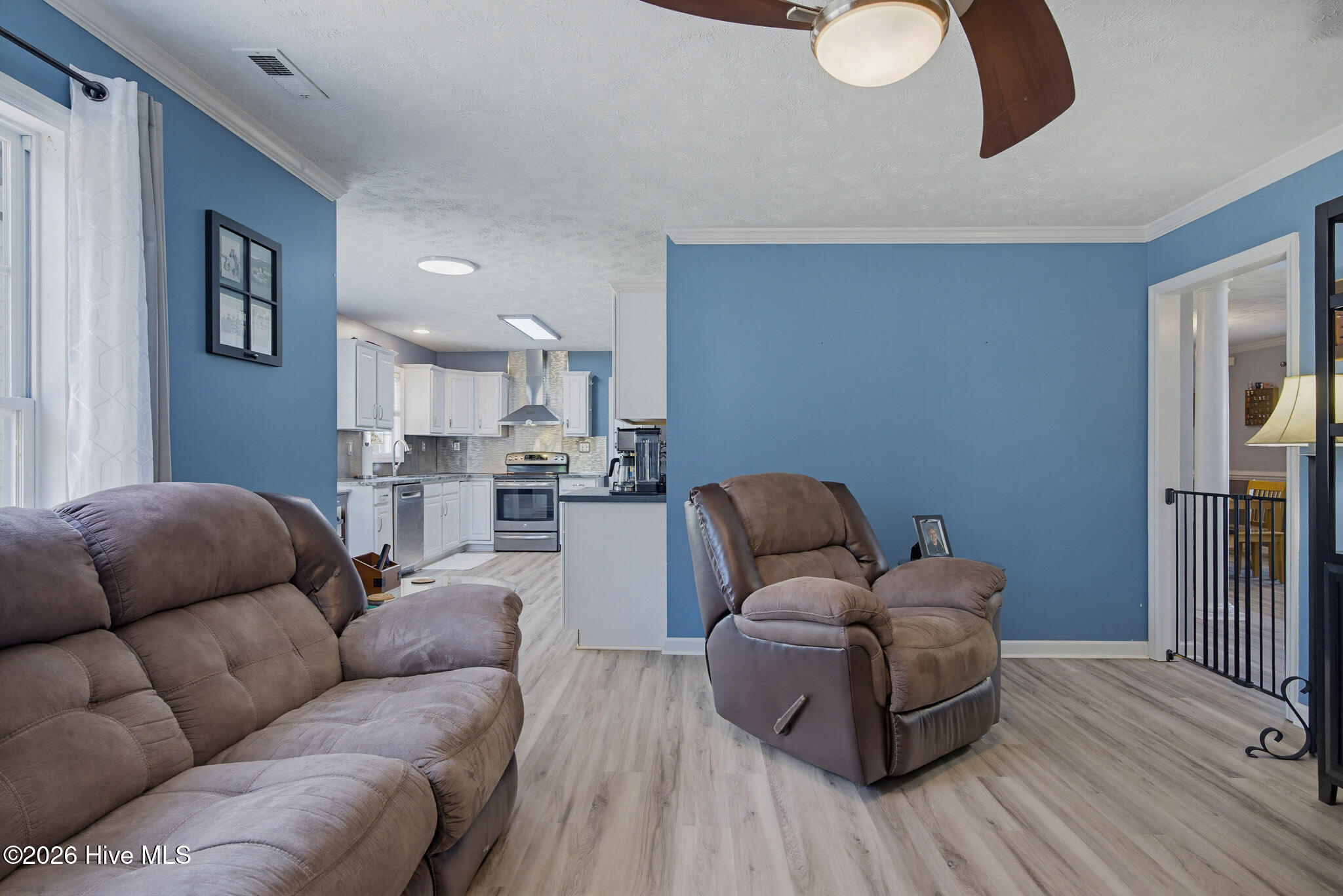 303 E Regent Court