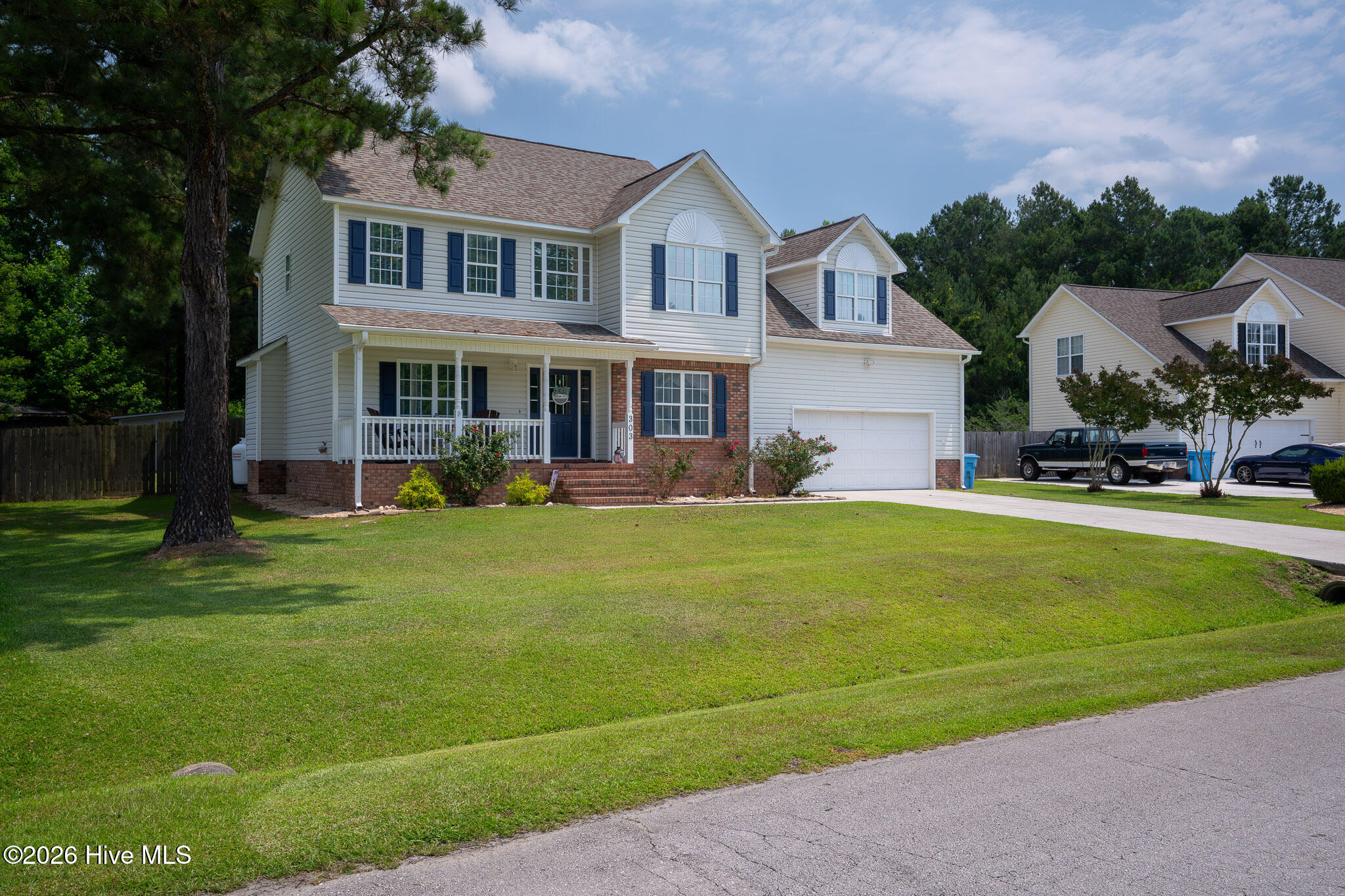303 E Regent Court