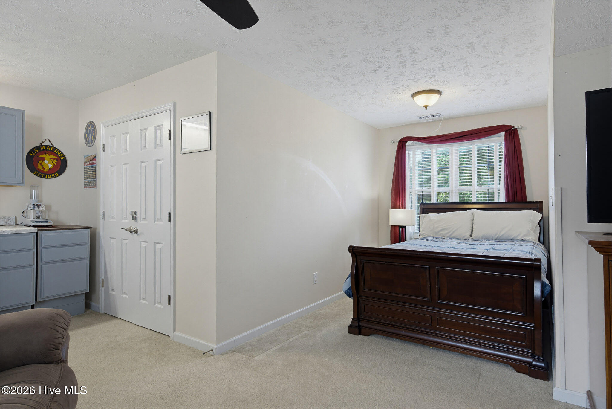 303 E Regent Court