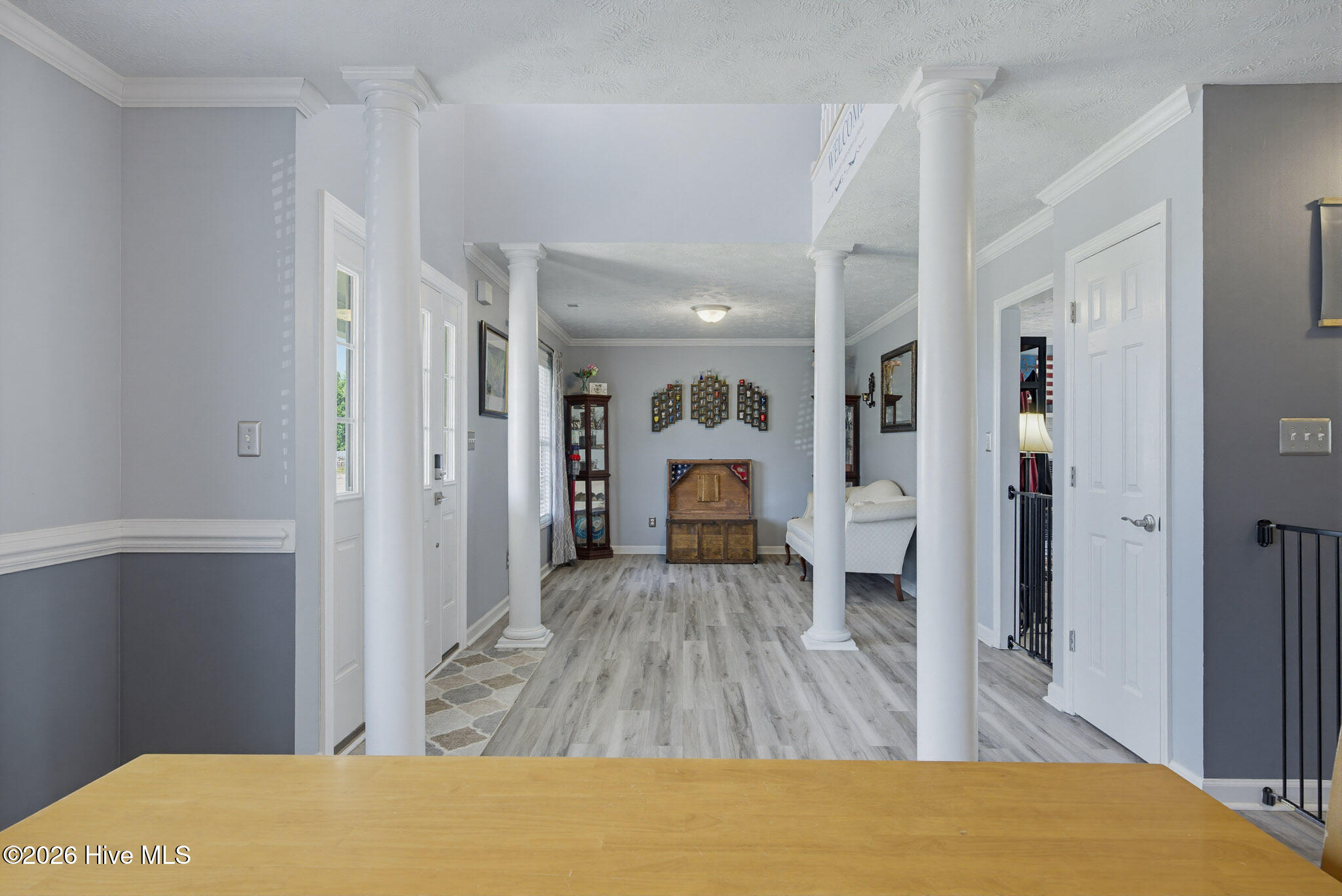 303 E Regent Court