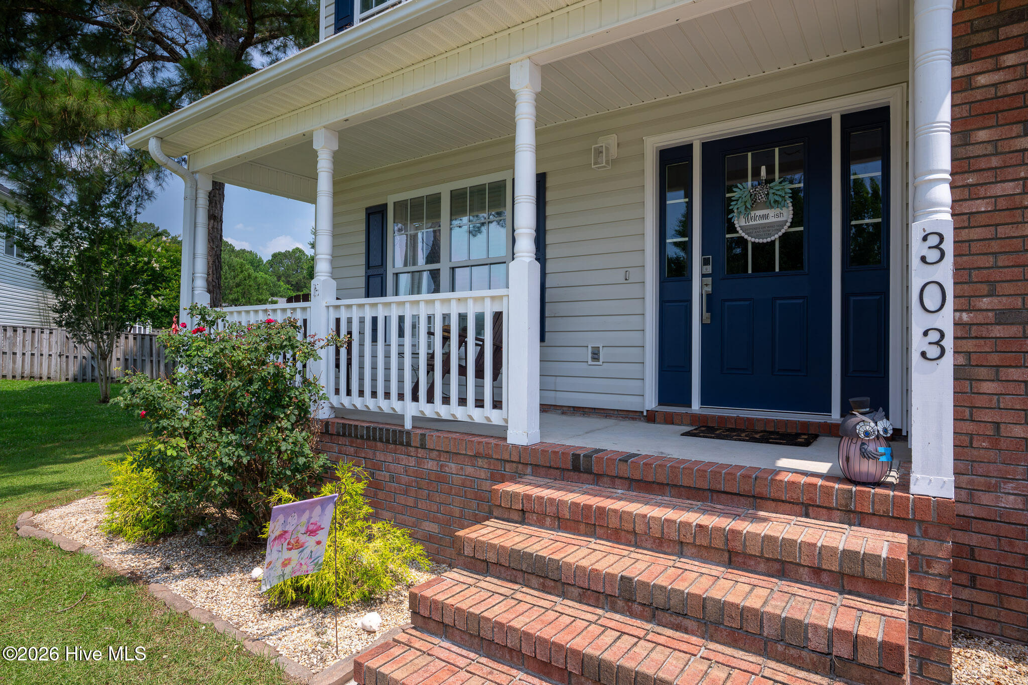 303 E Regent Court