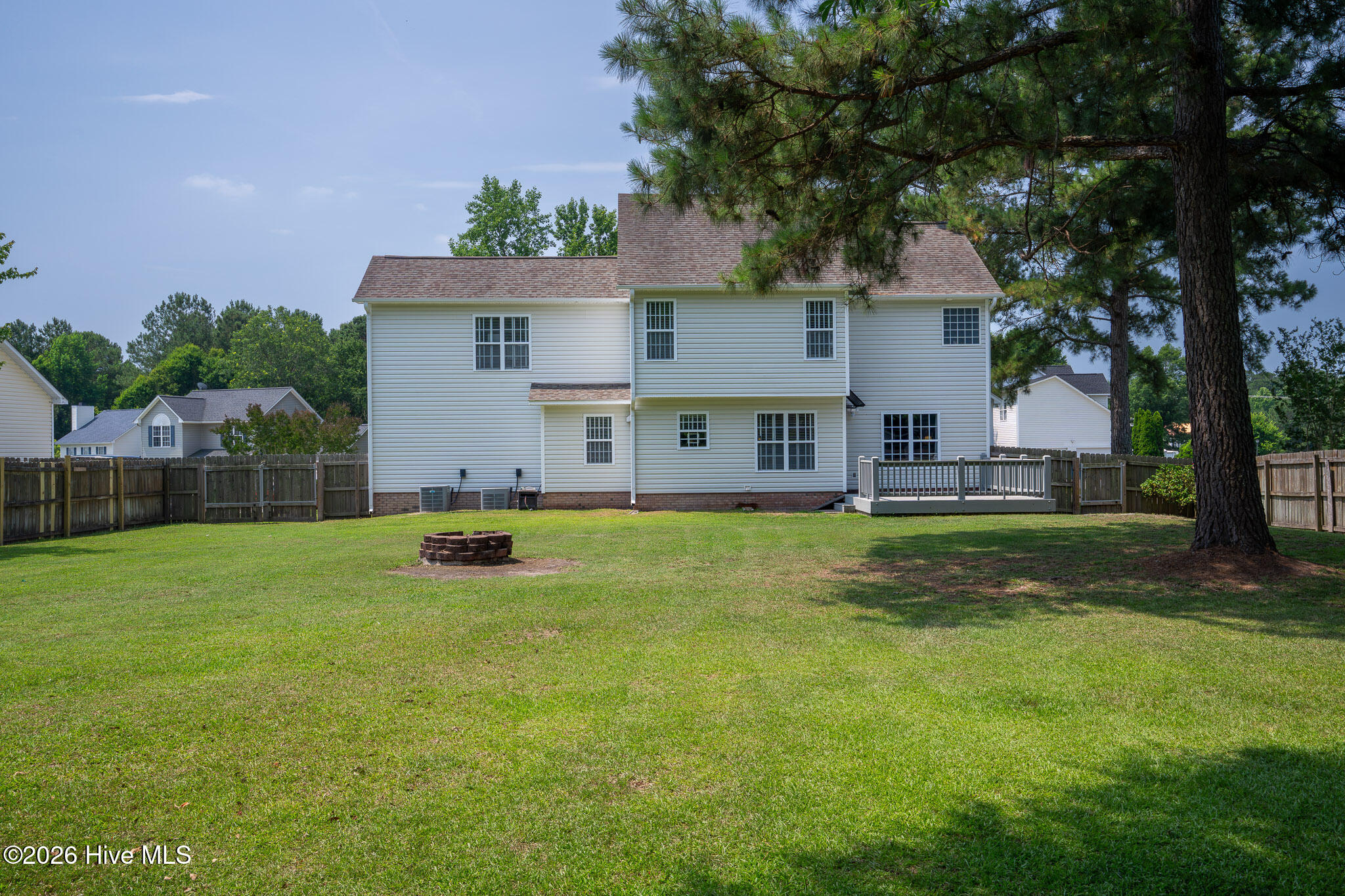303 E Regent Court