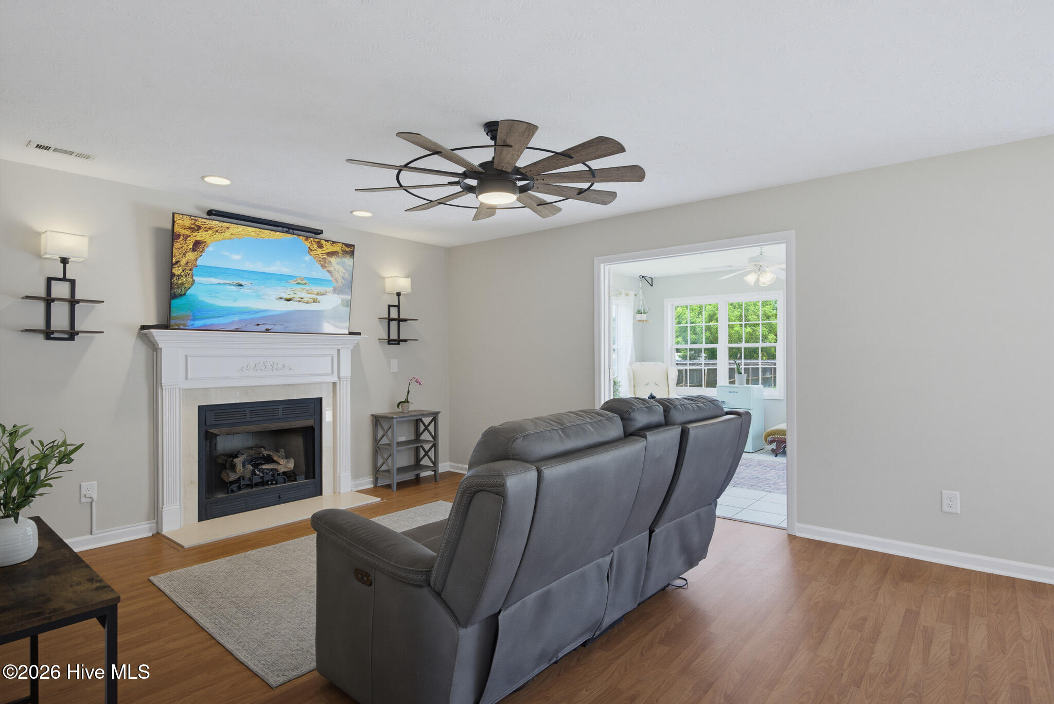 203 Honey Court E