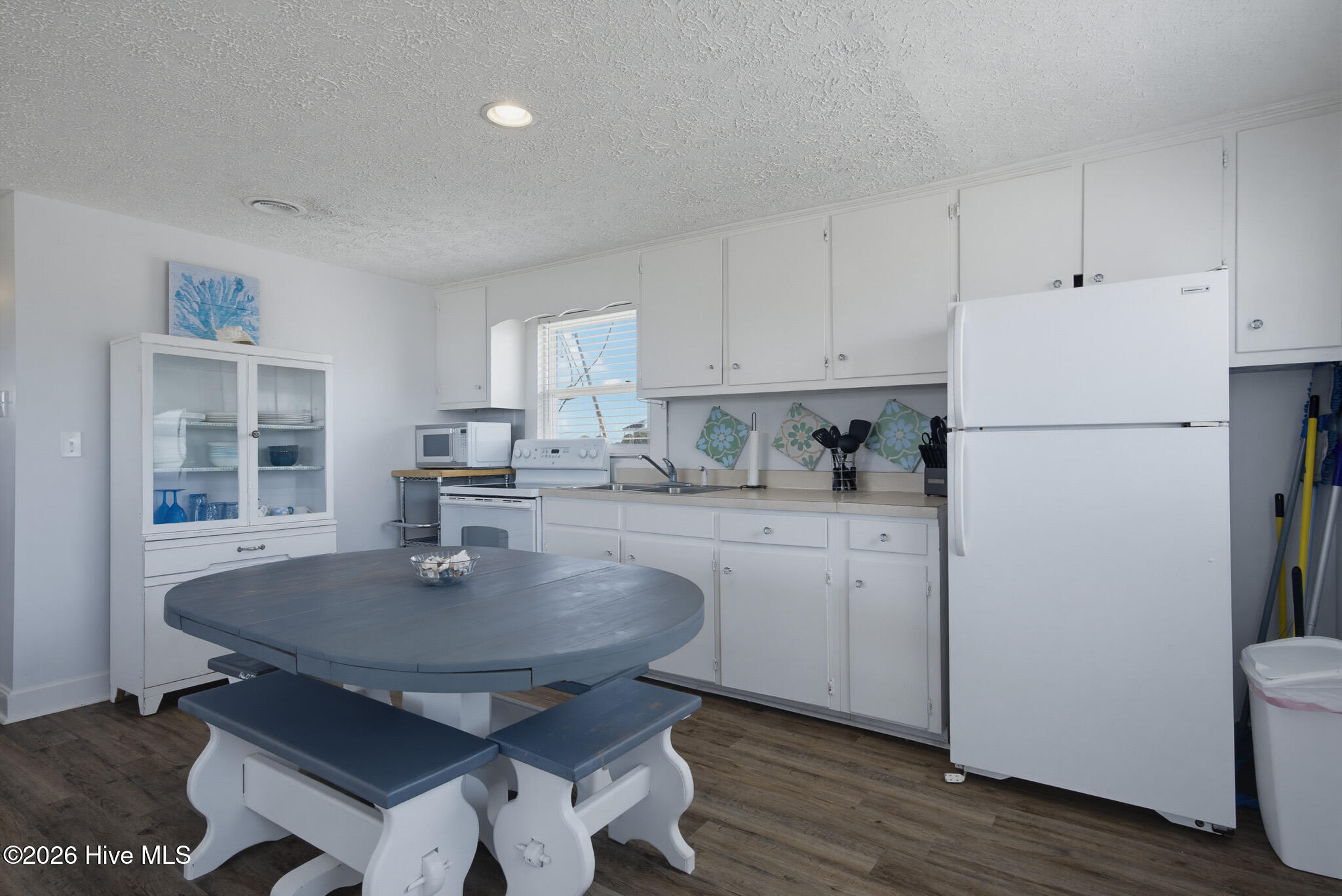 2999 Island Drive