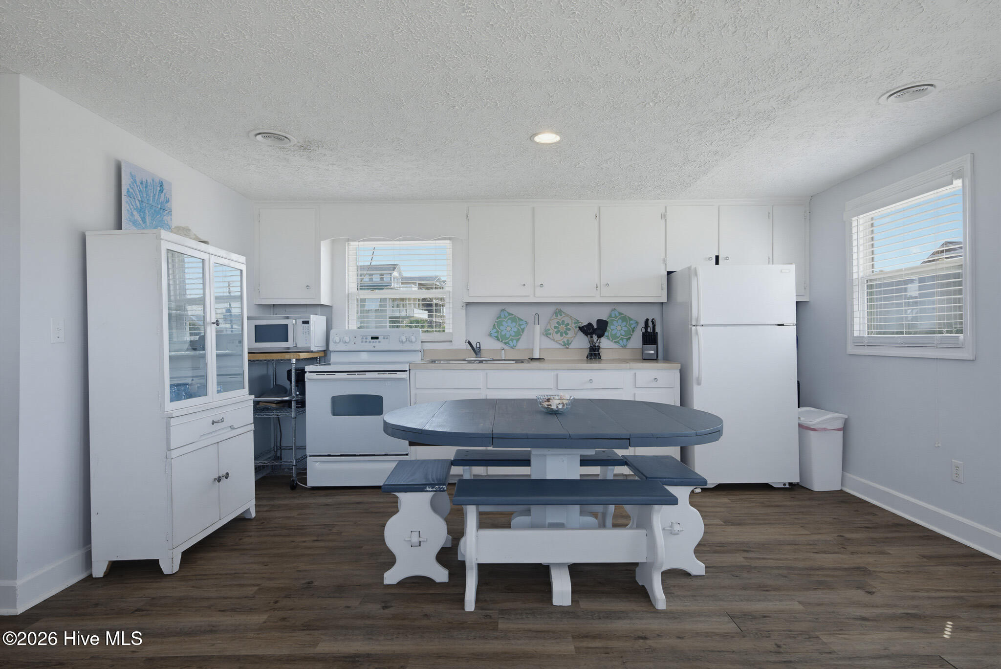 2999 Island Drive