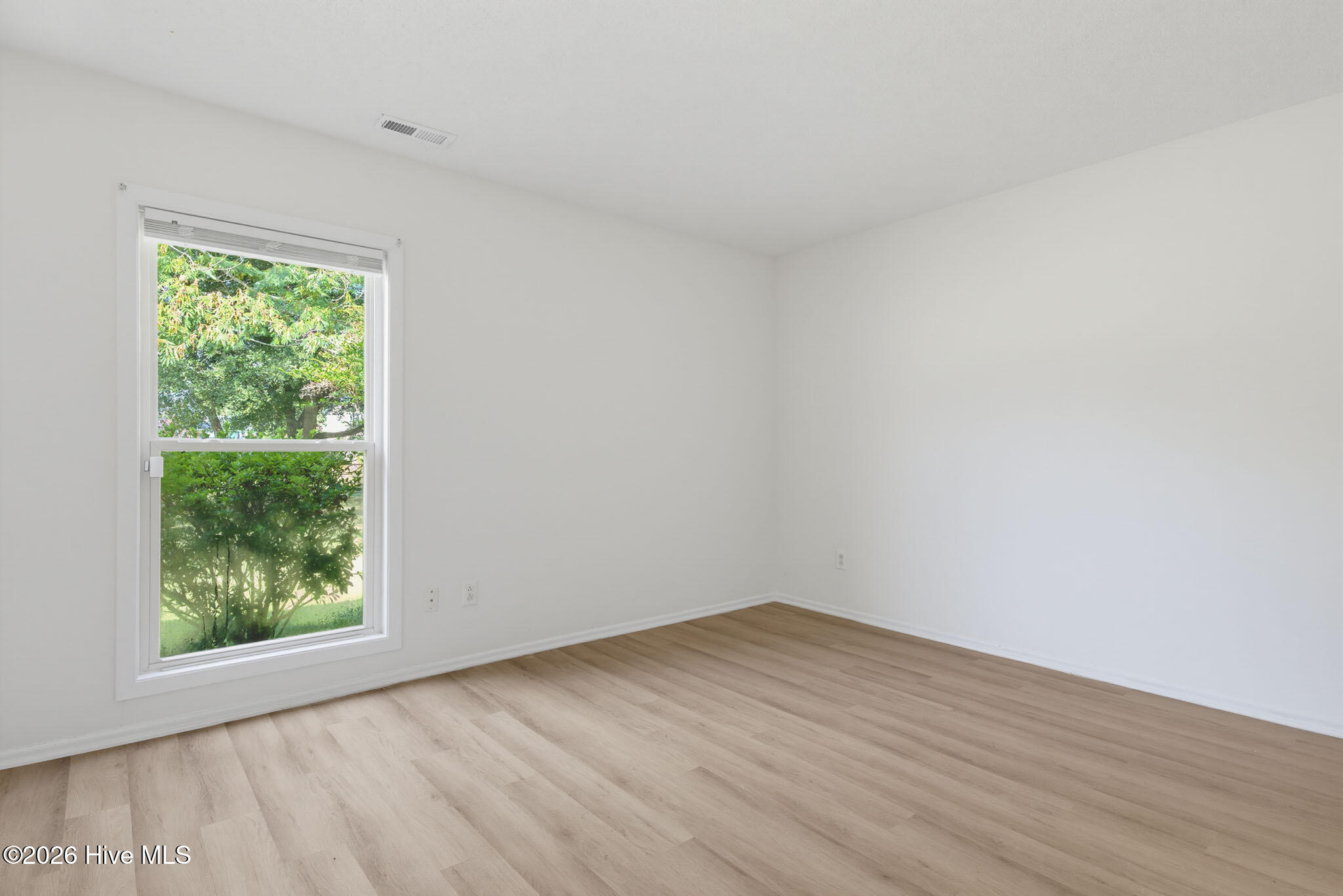 305 W Willowood Lane