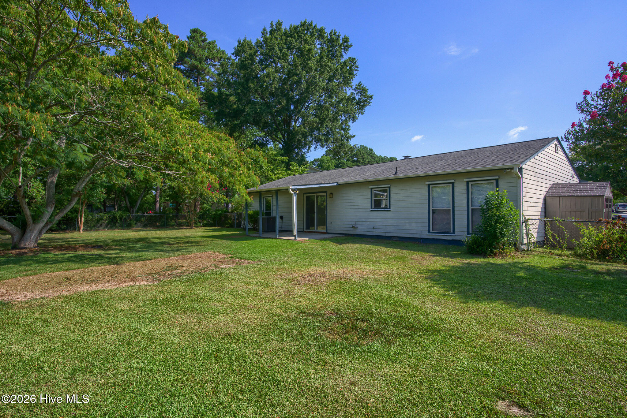 305 W Willowood Lane