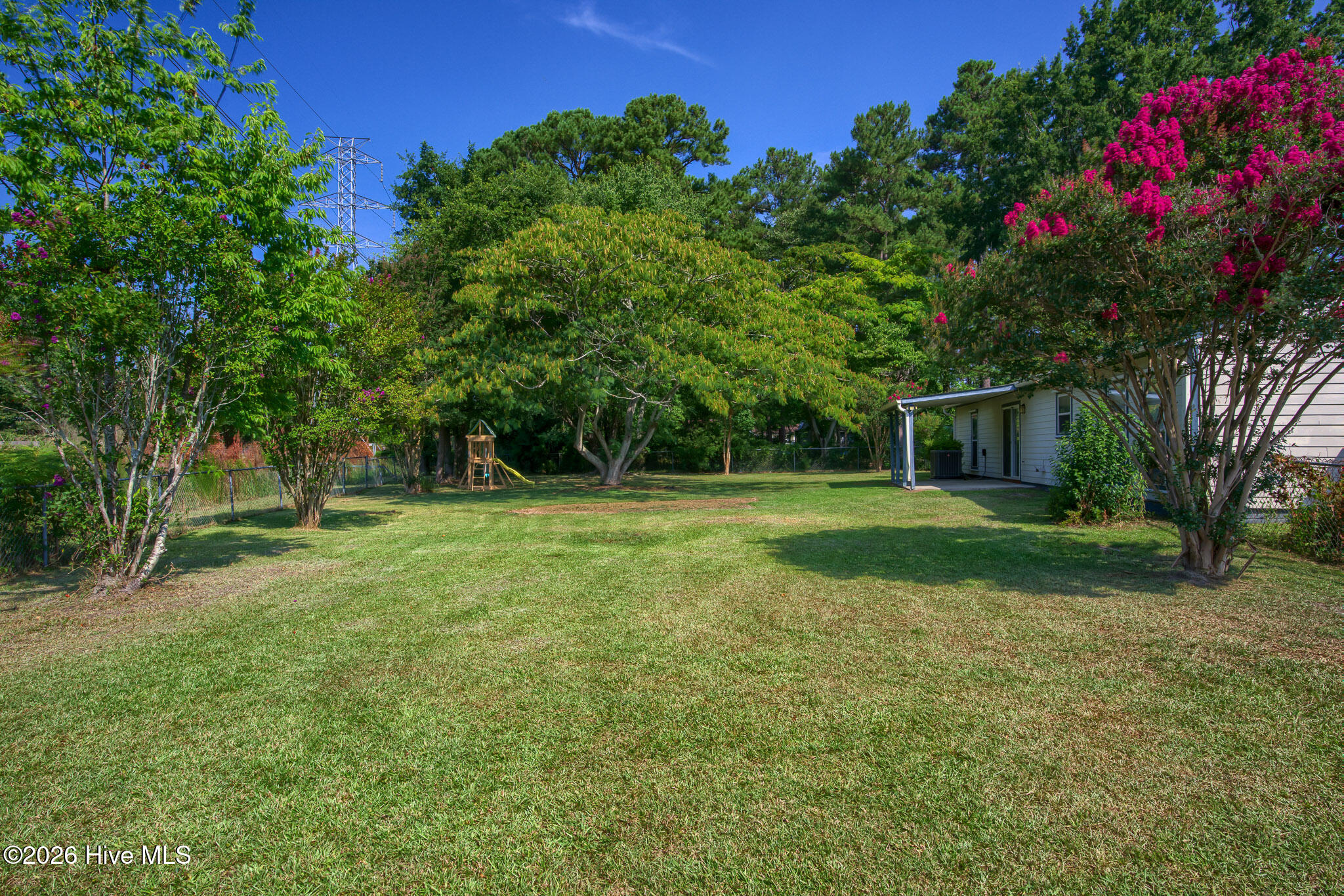 305 W Willowood Lane
