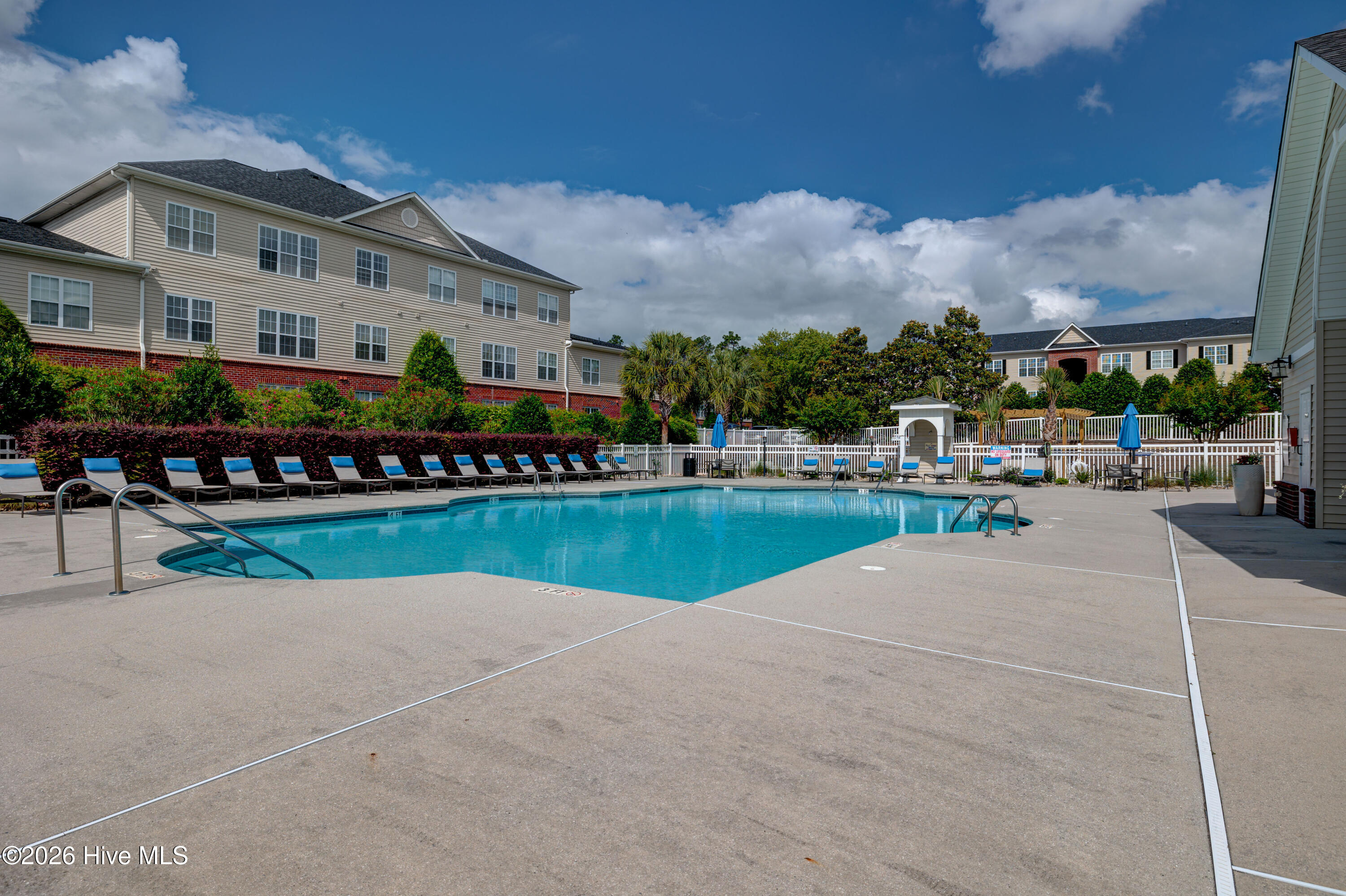 2801 Bloomfield Lane Unit 201