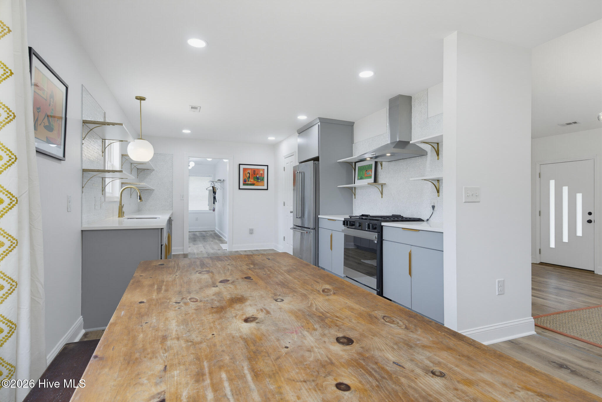 1211 Old Folkstone Road