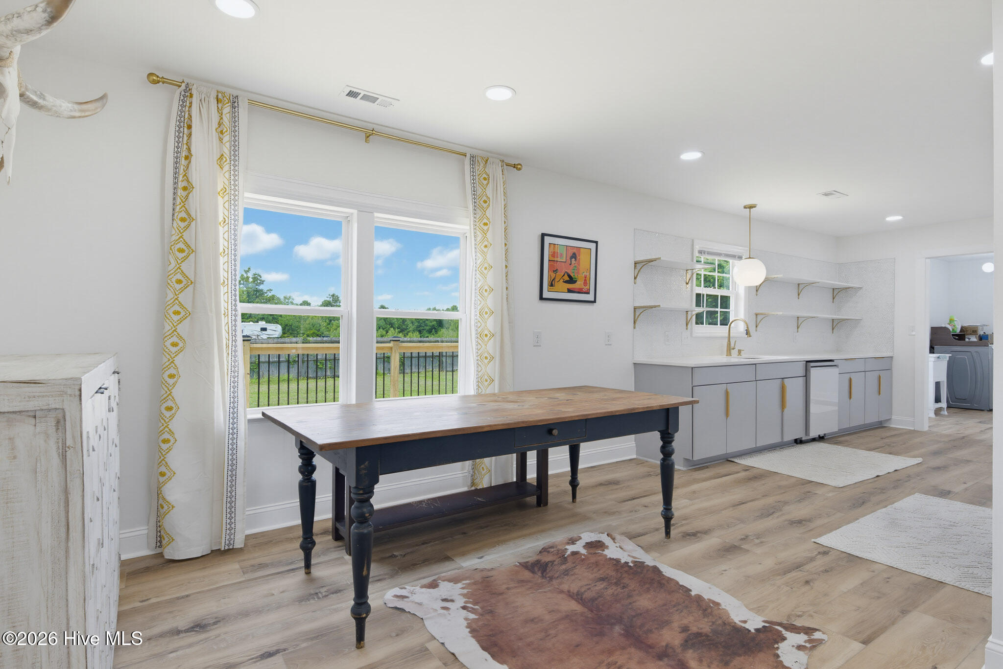 1211 Old Folkstone Road