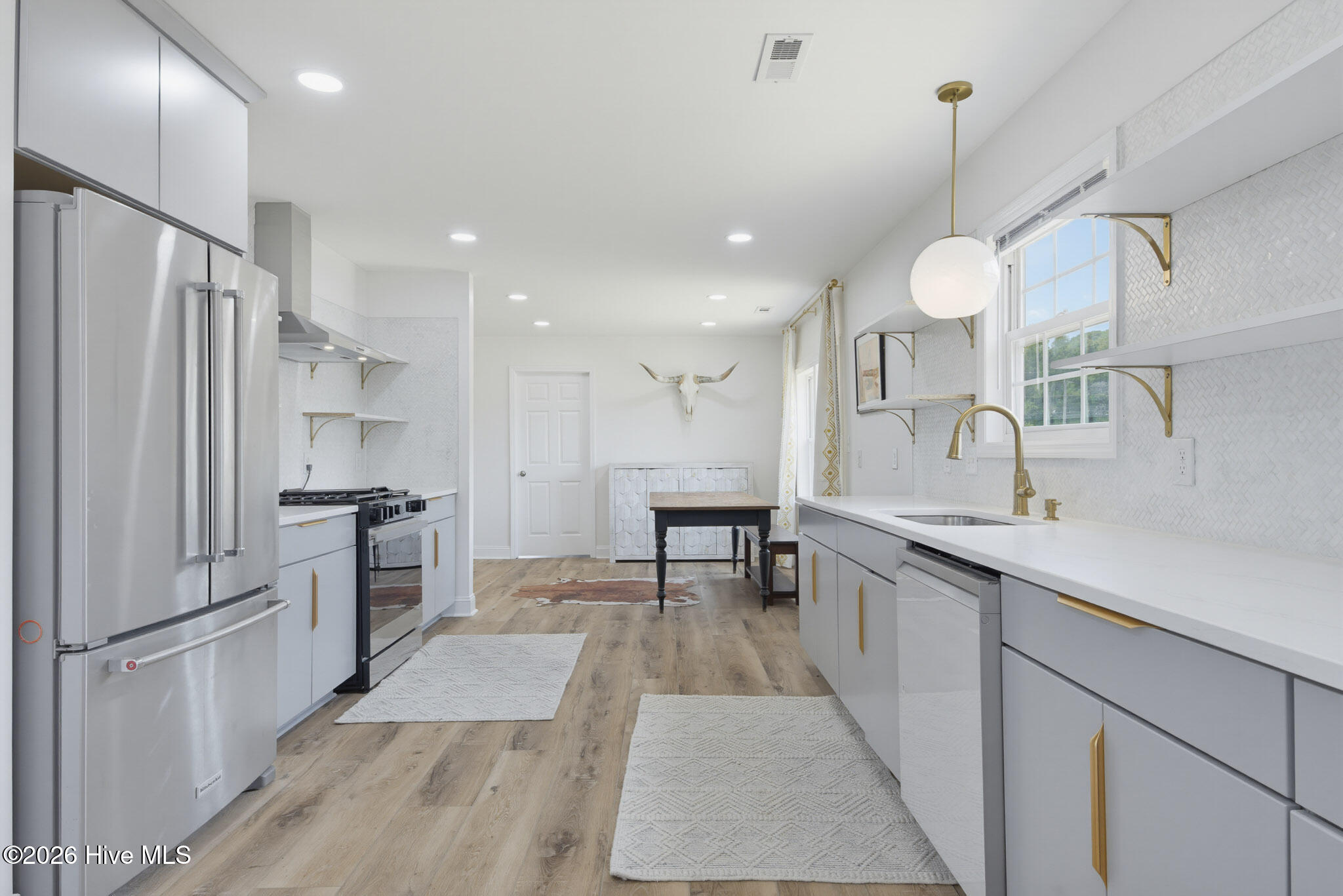 1211 Old Folkstone Road