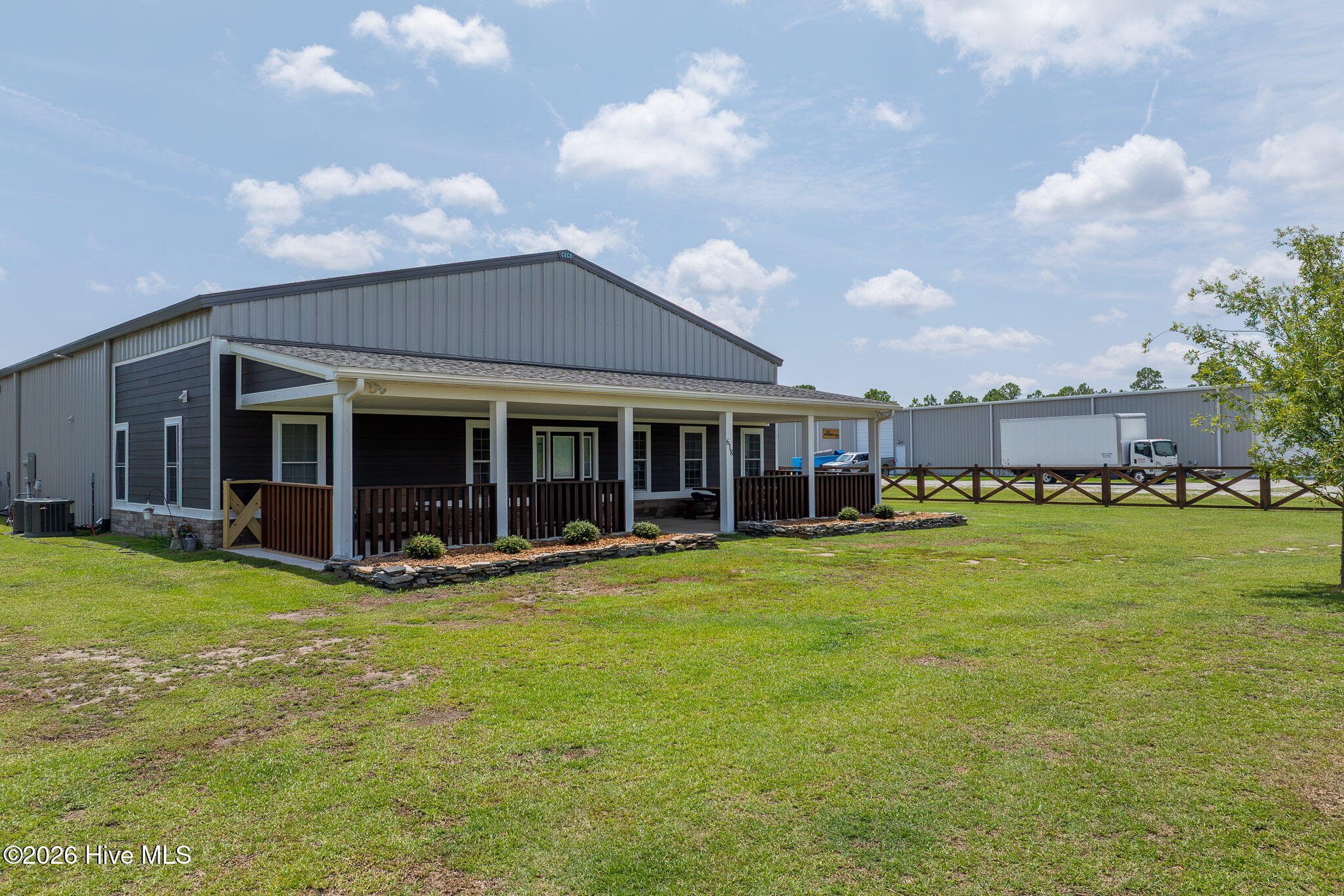 618 Hwy 17 N