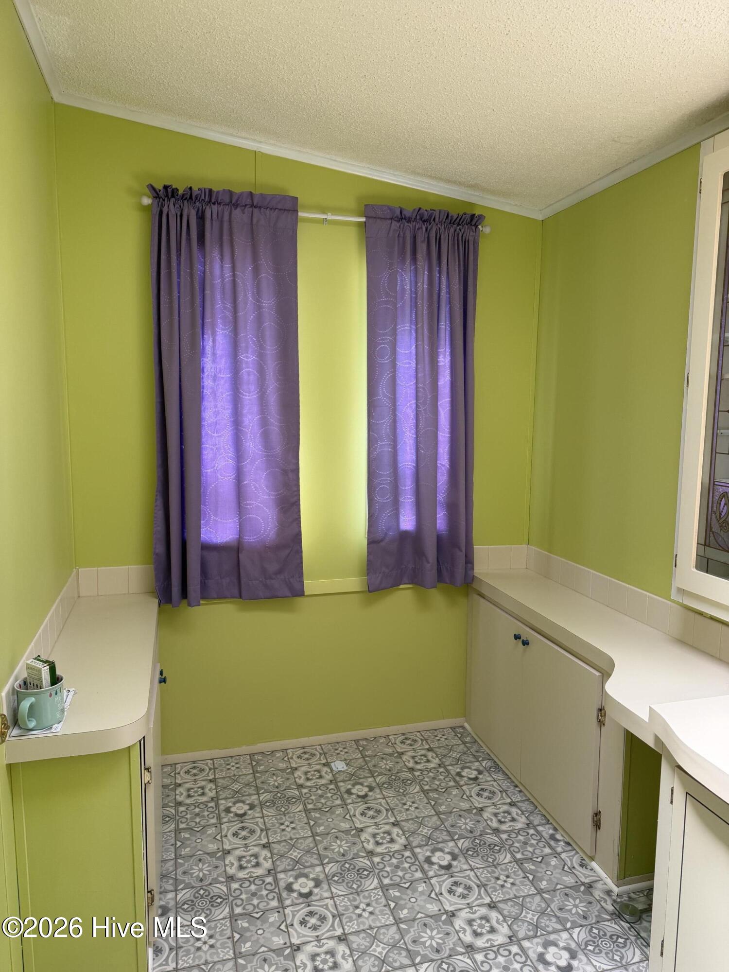 606 Galley Court
