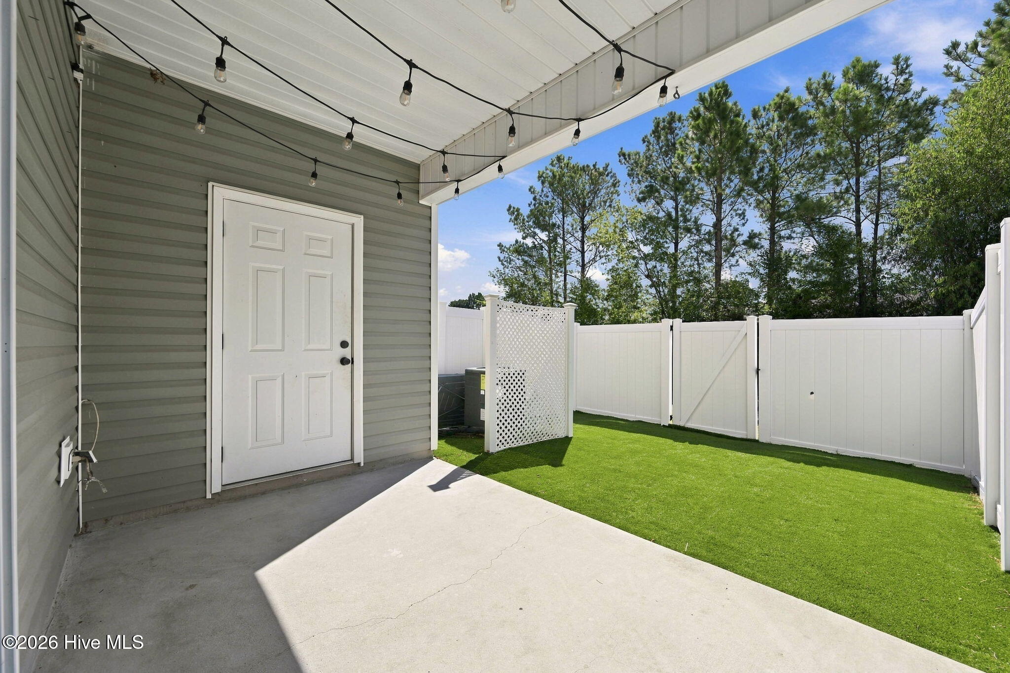 506 Oyster Rock Lane