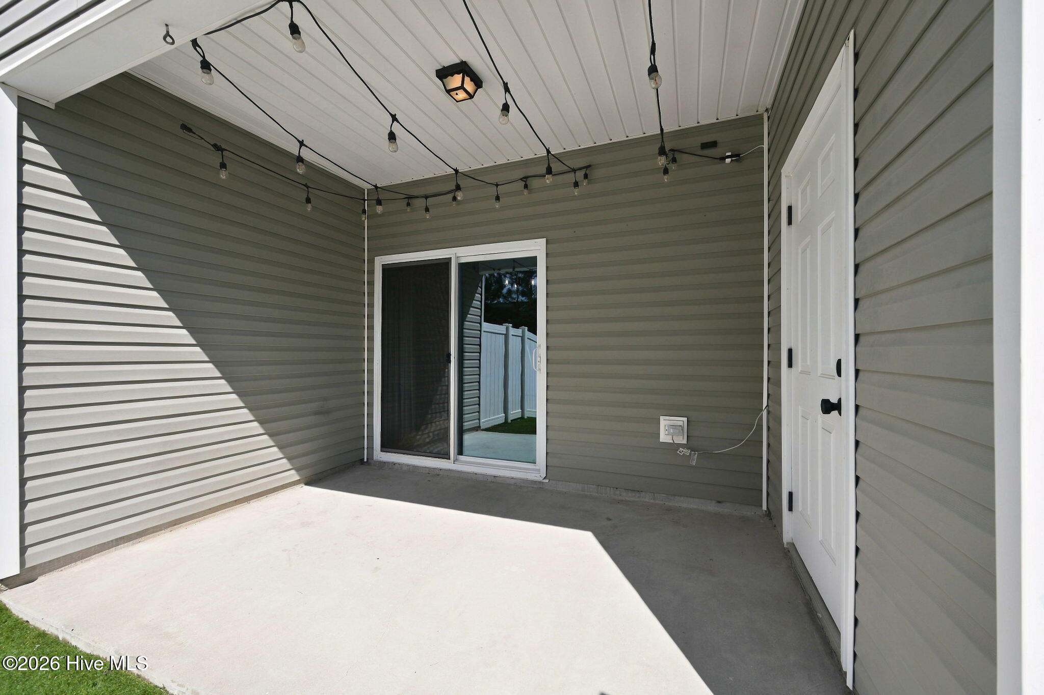 506 Oyster Rock Lane