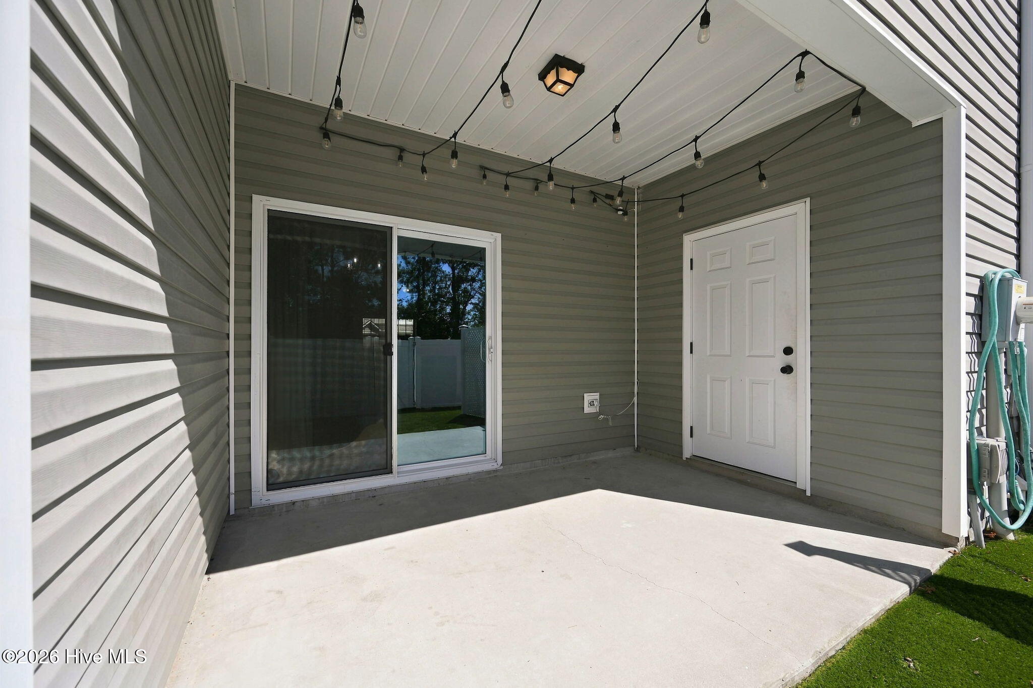 506 Oyster Rock Lane