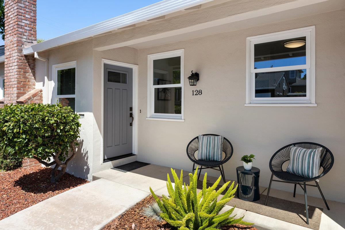 128 Darcy AVE