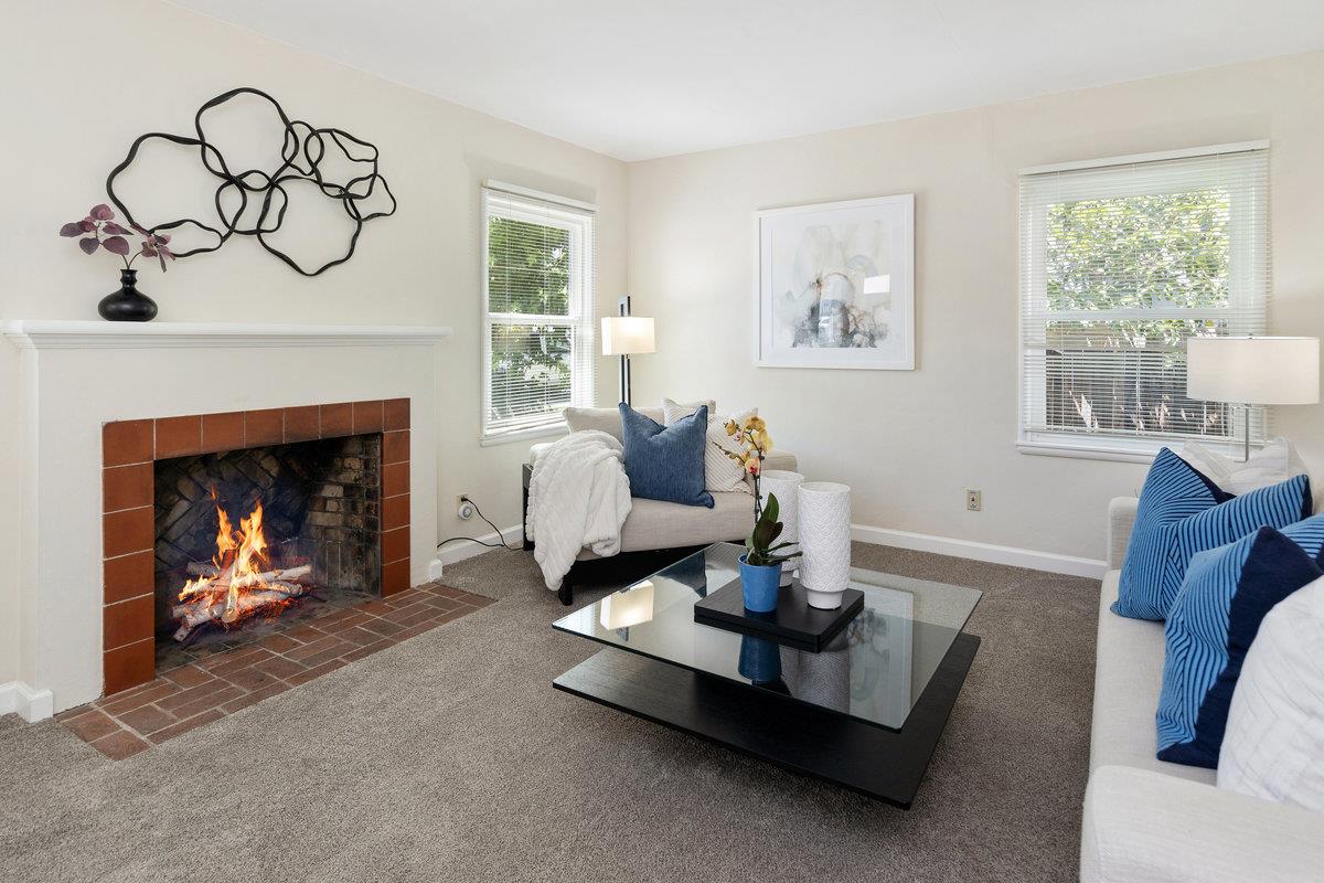 128 Darcy AVE