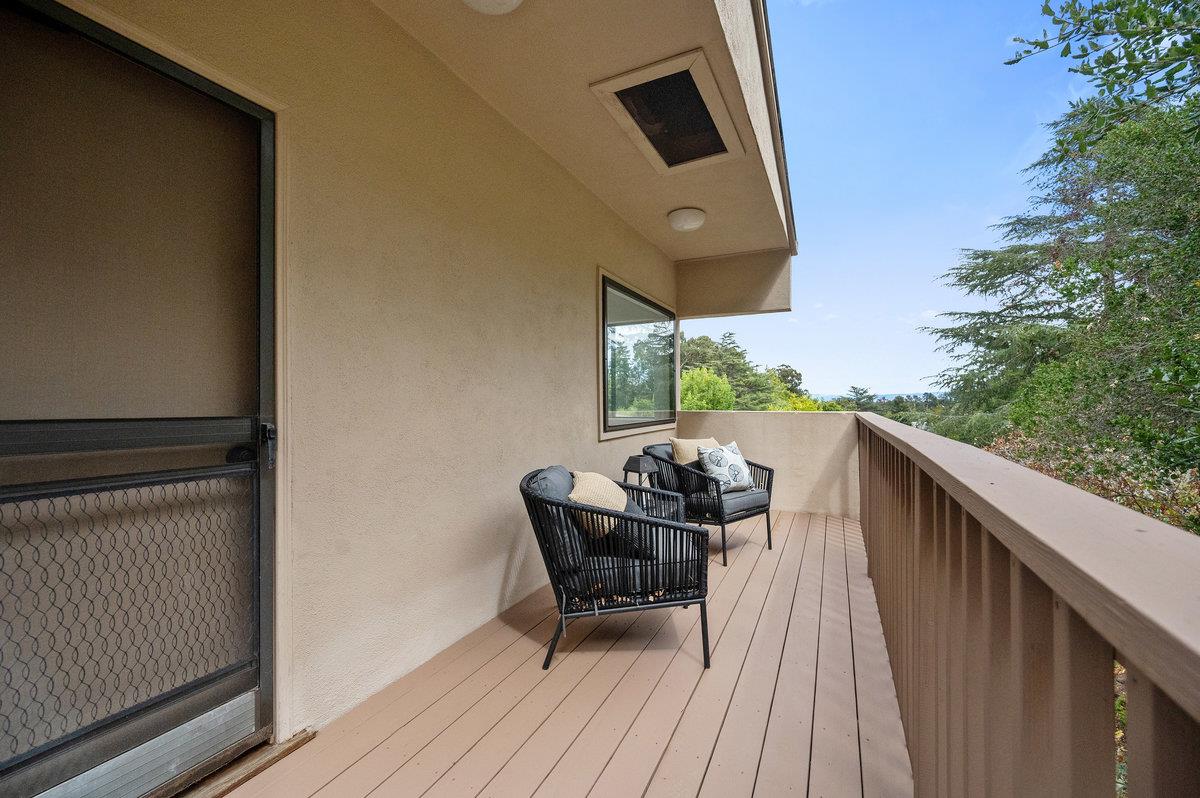 901 Laurelwood Drive