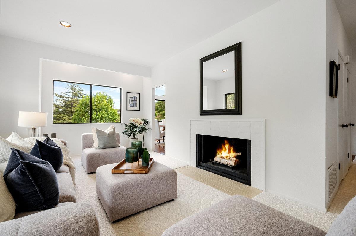 901 Laurelwood Drive
