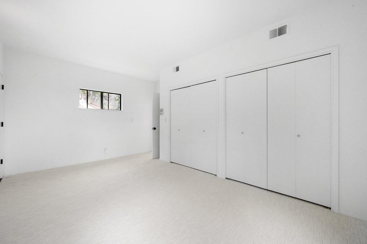 901 Laurelwood Drive