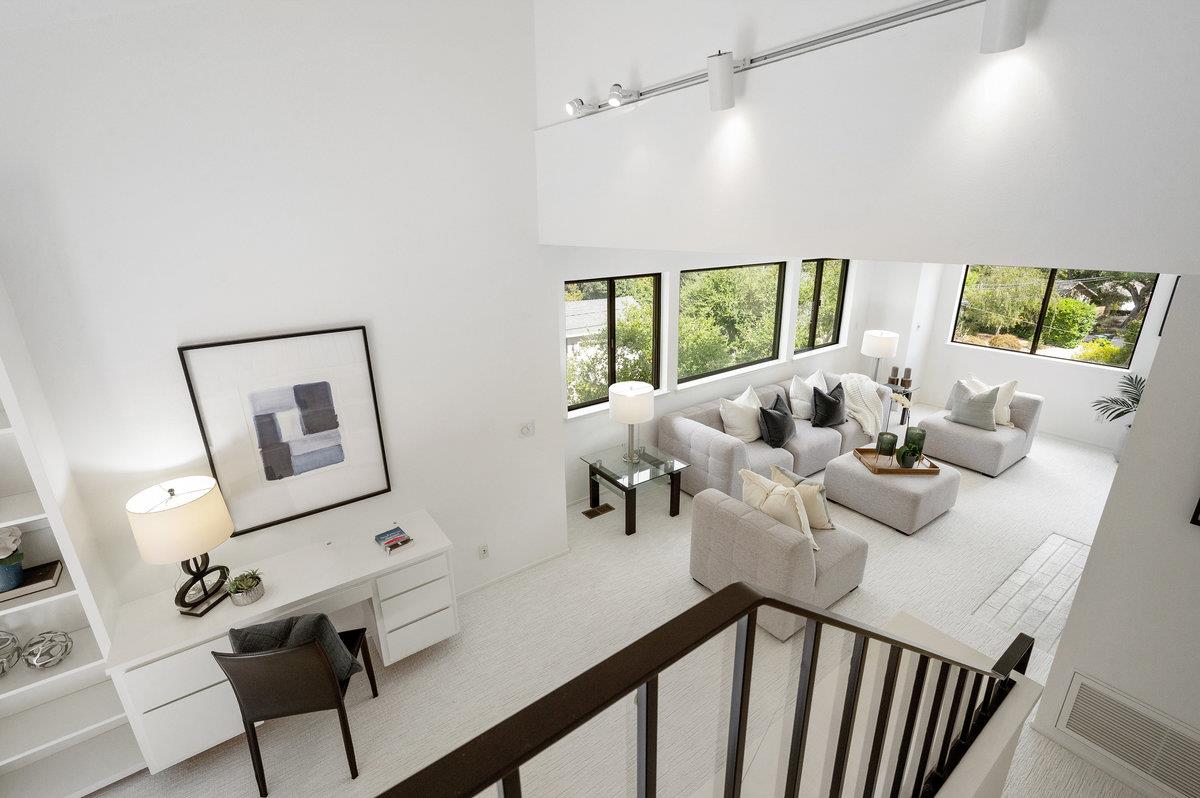 901 Laurelwood Drive