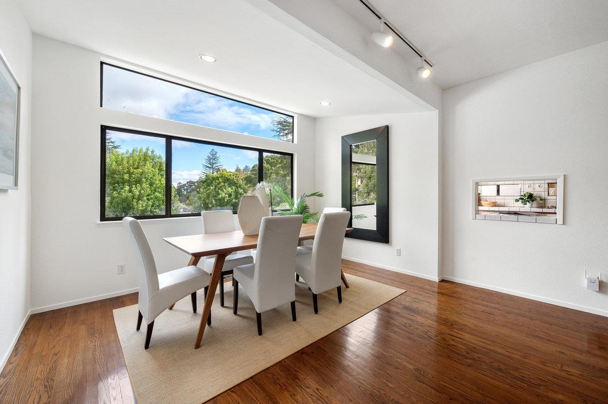 901 Laurelwood Drive
