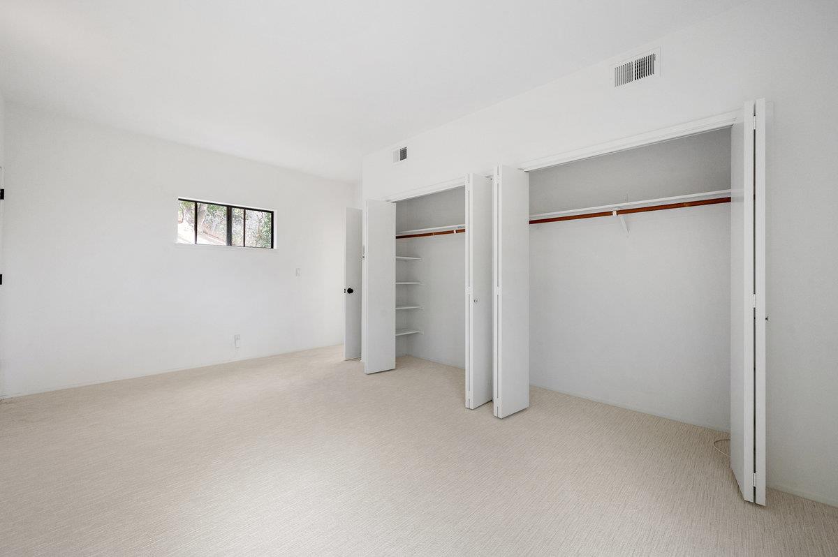 901 Laurelwood Drive
