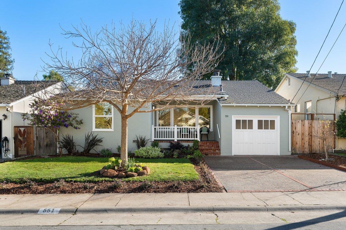 551 Sylvan