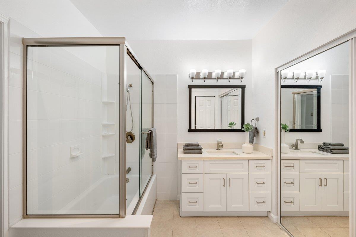 453 Cork Harbour Circle E